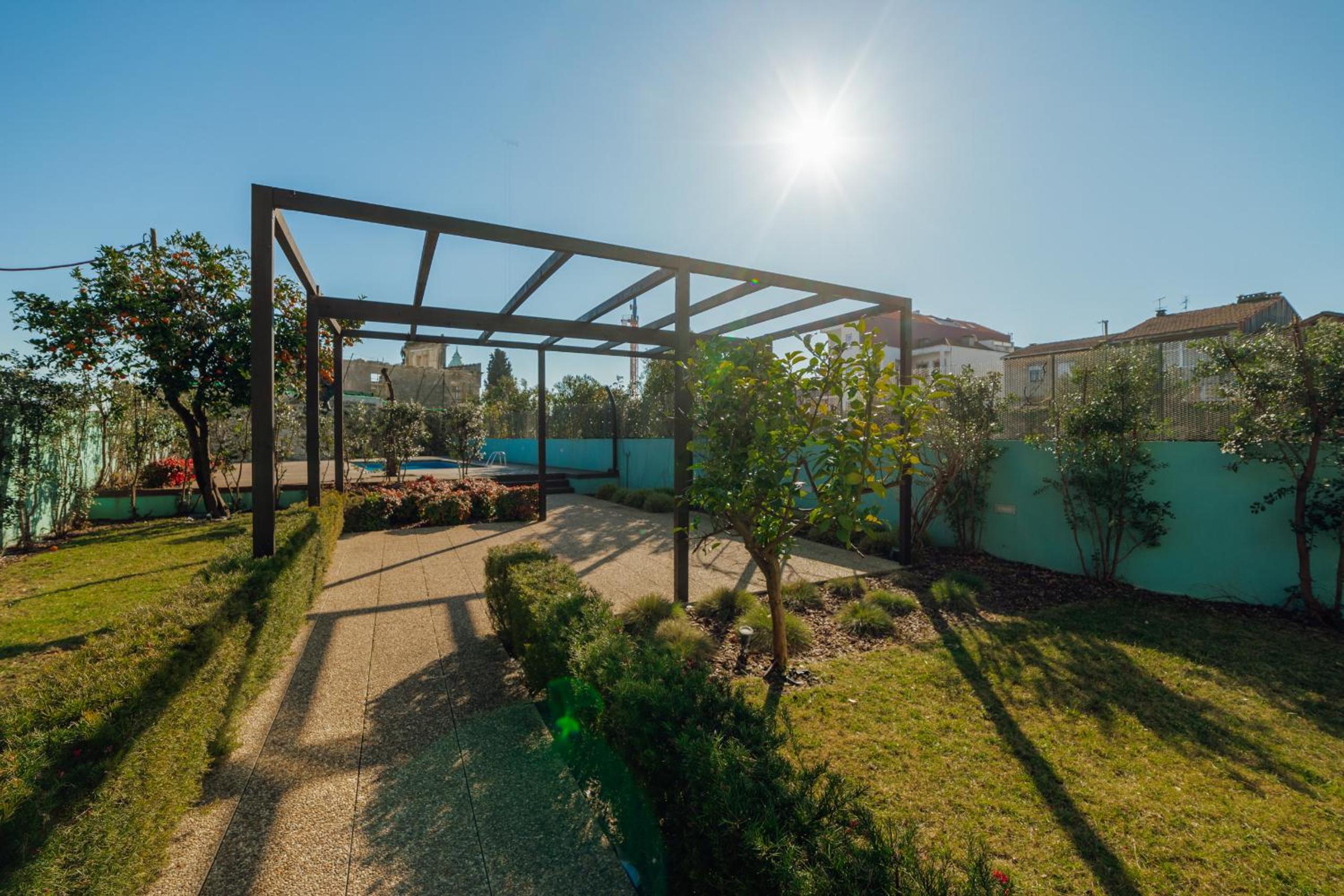 Oporto Pool Apartment by Vacationy view 4