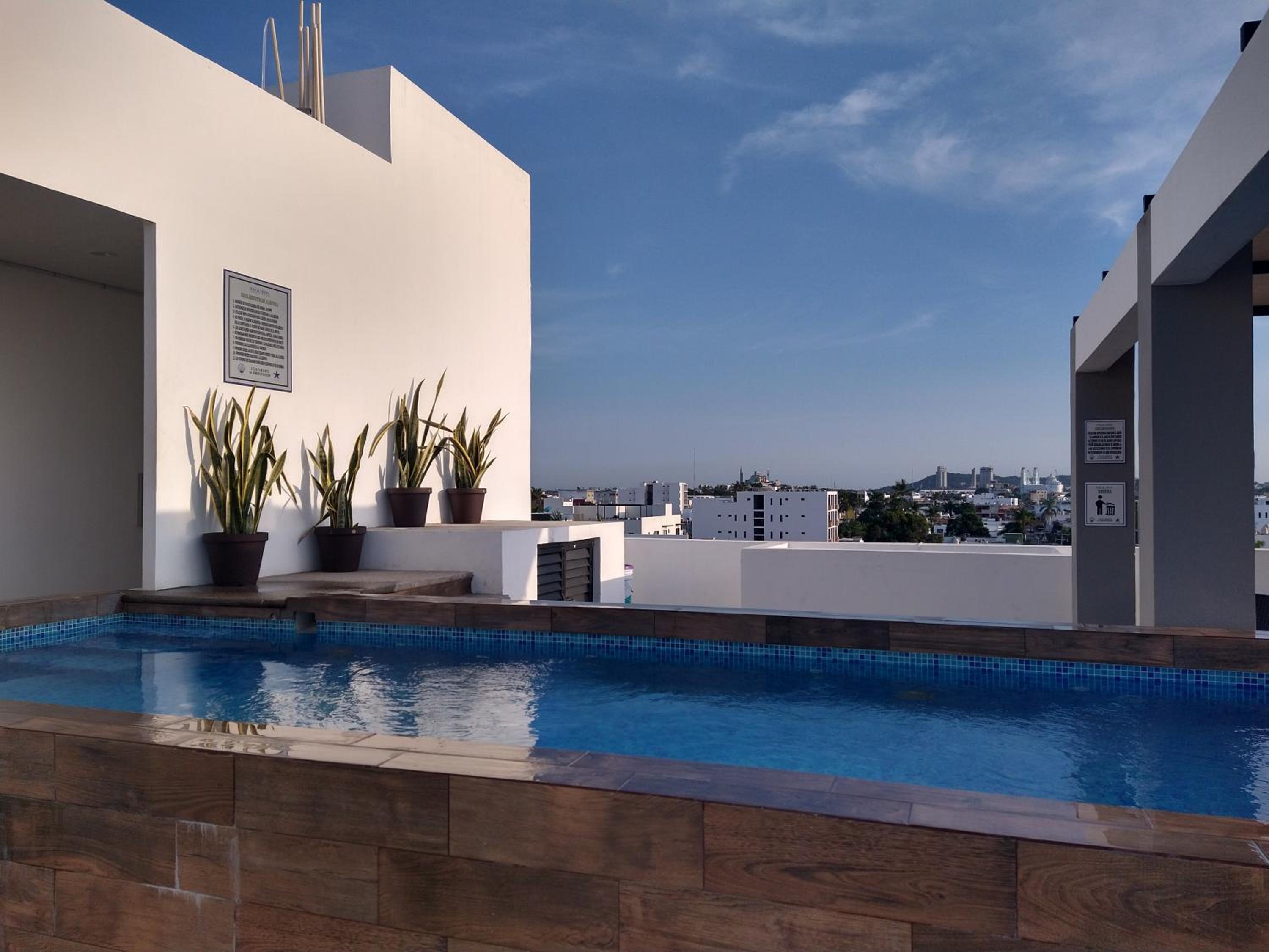 Bonito apartamento a pasos del malecón de Mazatlán view 2