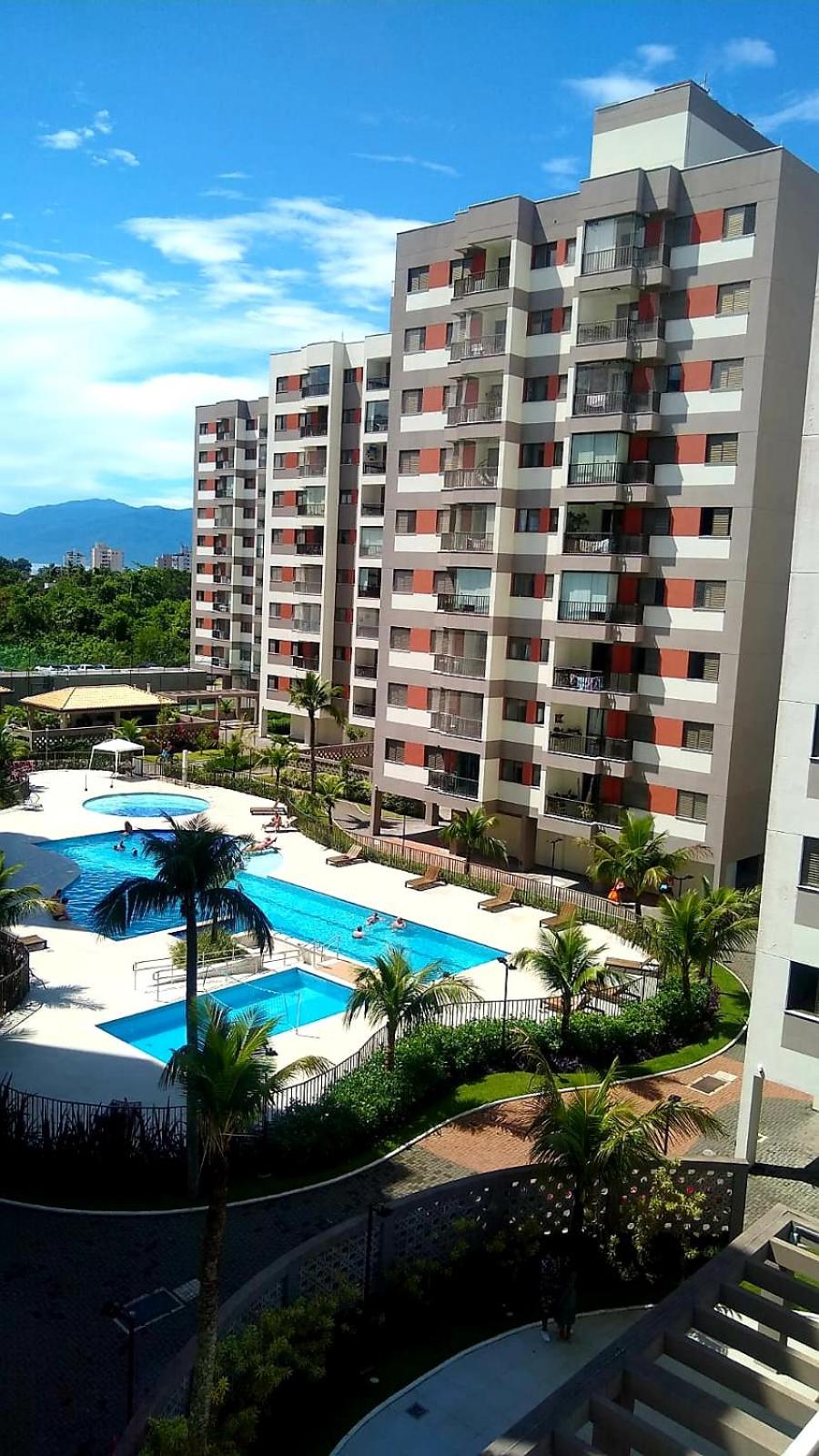 Apartamento clube próximo à praia