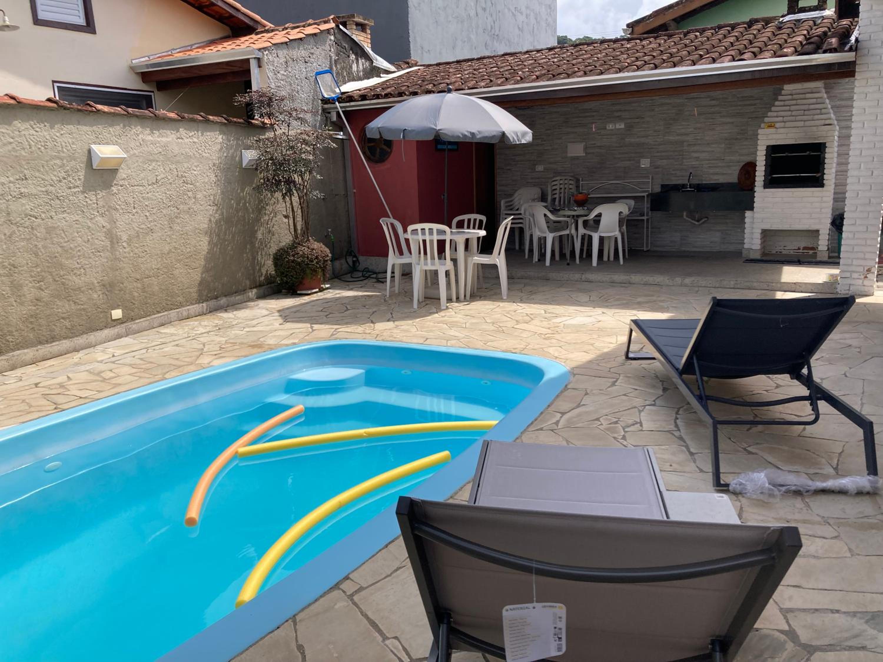 Casa com Piscina Exclusiva - Condomínio em frente ao Mar - Portaria 24h