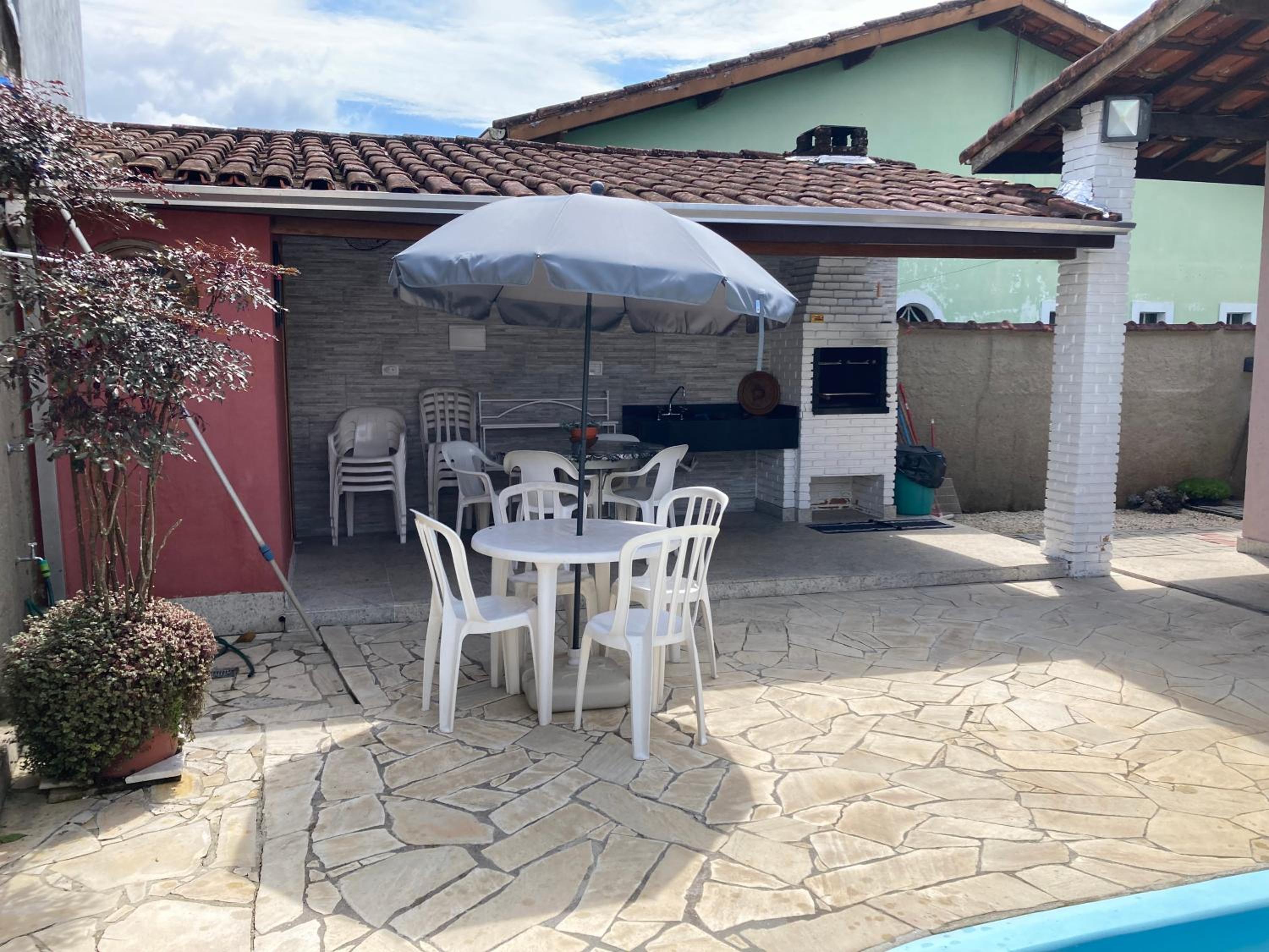 Casa com Piscina Exclusiva - Condomínio em frente ao Mar - Portaria 24h