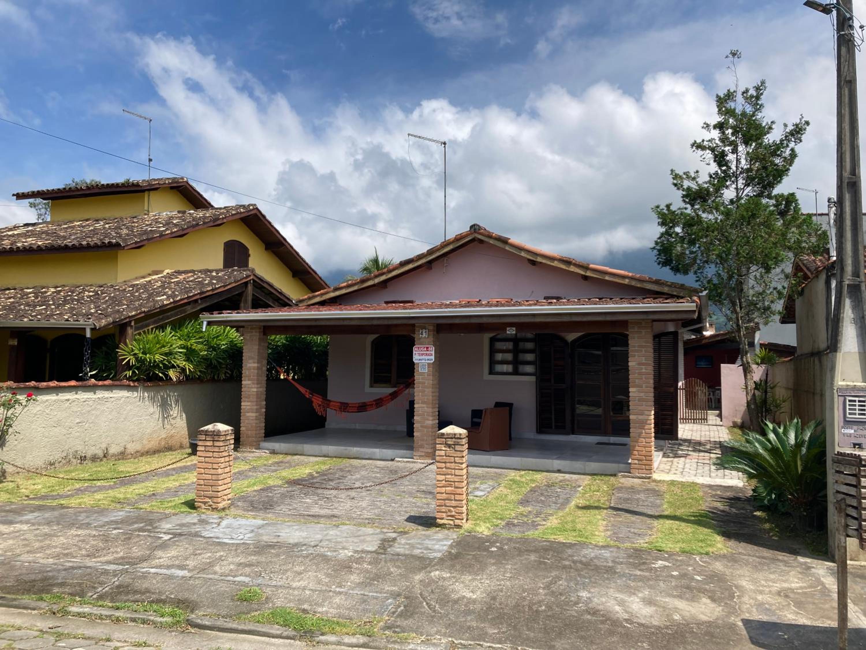 Casa com Piscina Exclusiva - Condomínio em frente ao Mar - Portaria 24h