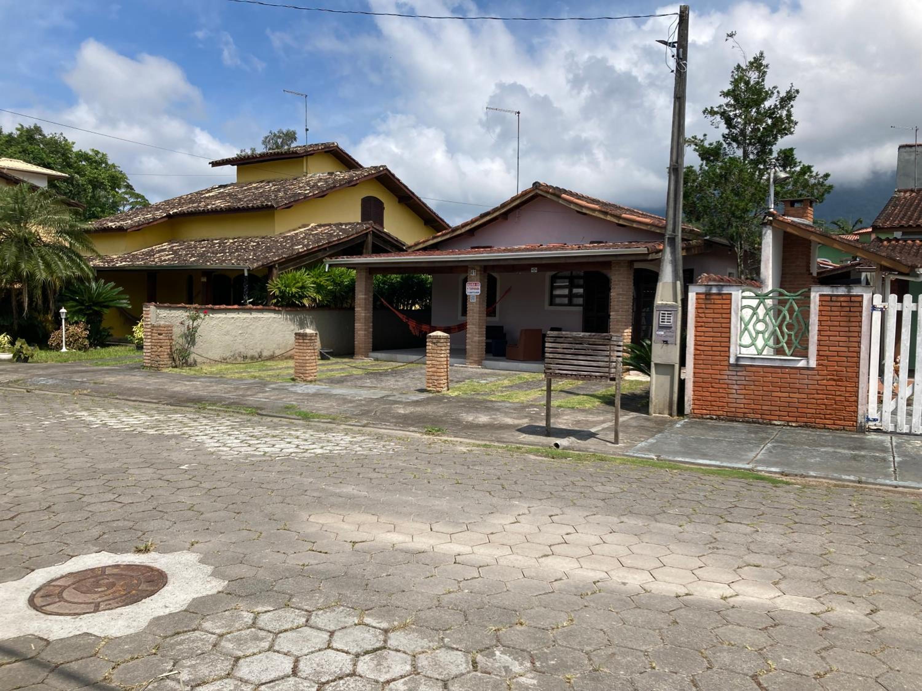 Casa com Piscina Exclusiva - Condomínio em frente ao Mar - Portaria 24h