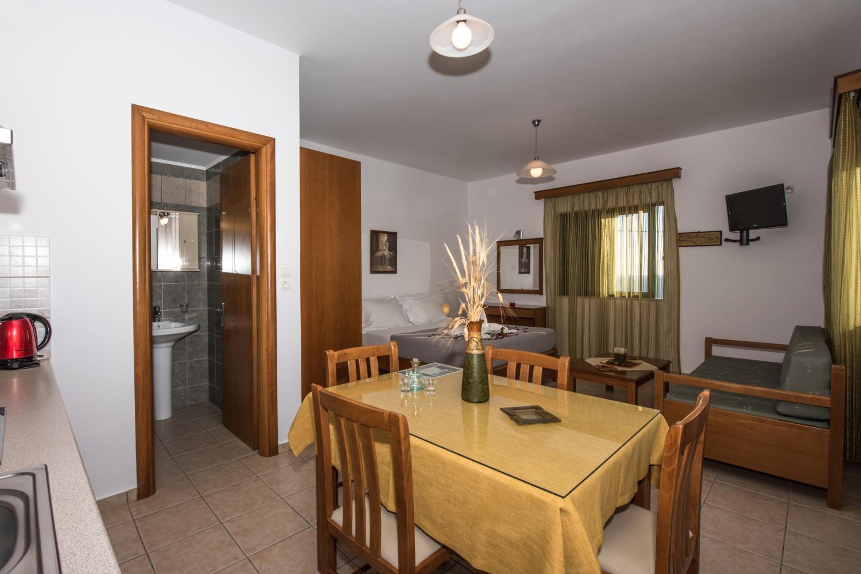 Magnolia Apartments and Studios photo 3