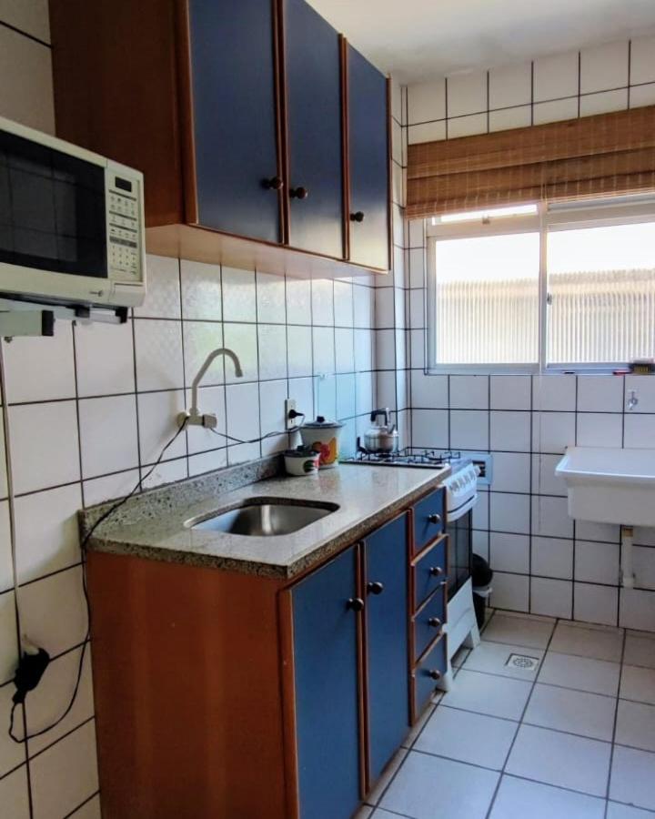 Canasvieiras Apto 150m da praia churrasqueira e garagem