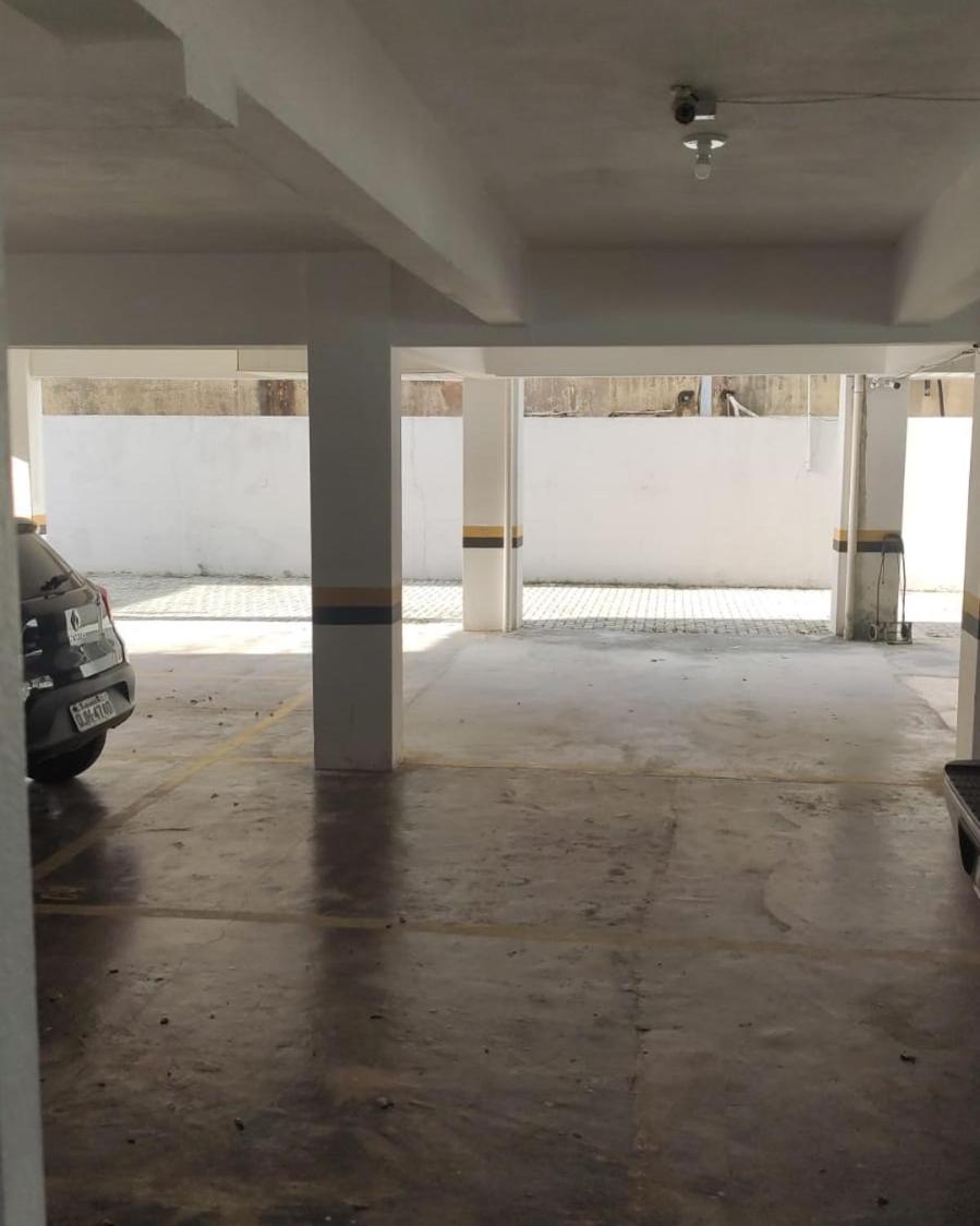 Canasvieiras Apto 150m da praia churrasqueira e garagem