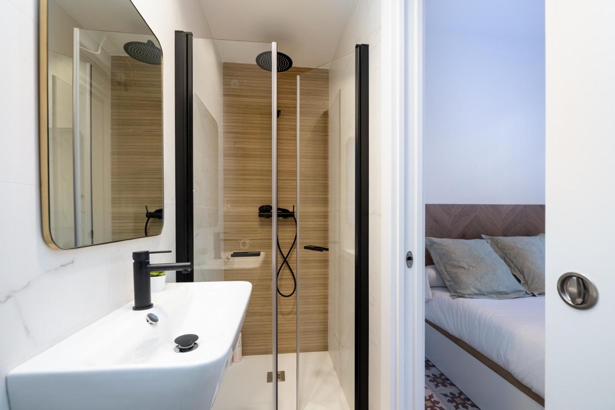 Luxury Gran Via Apartments