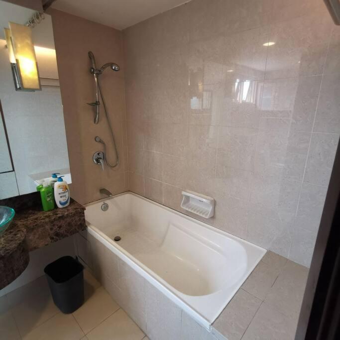 Sunway Lagoon Family Suites at Sunway Pyramid & Sunway Lagoon view 2