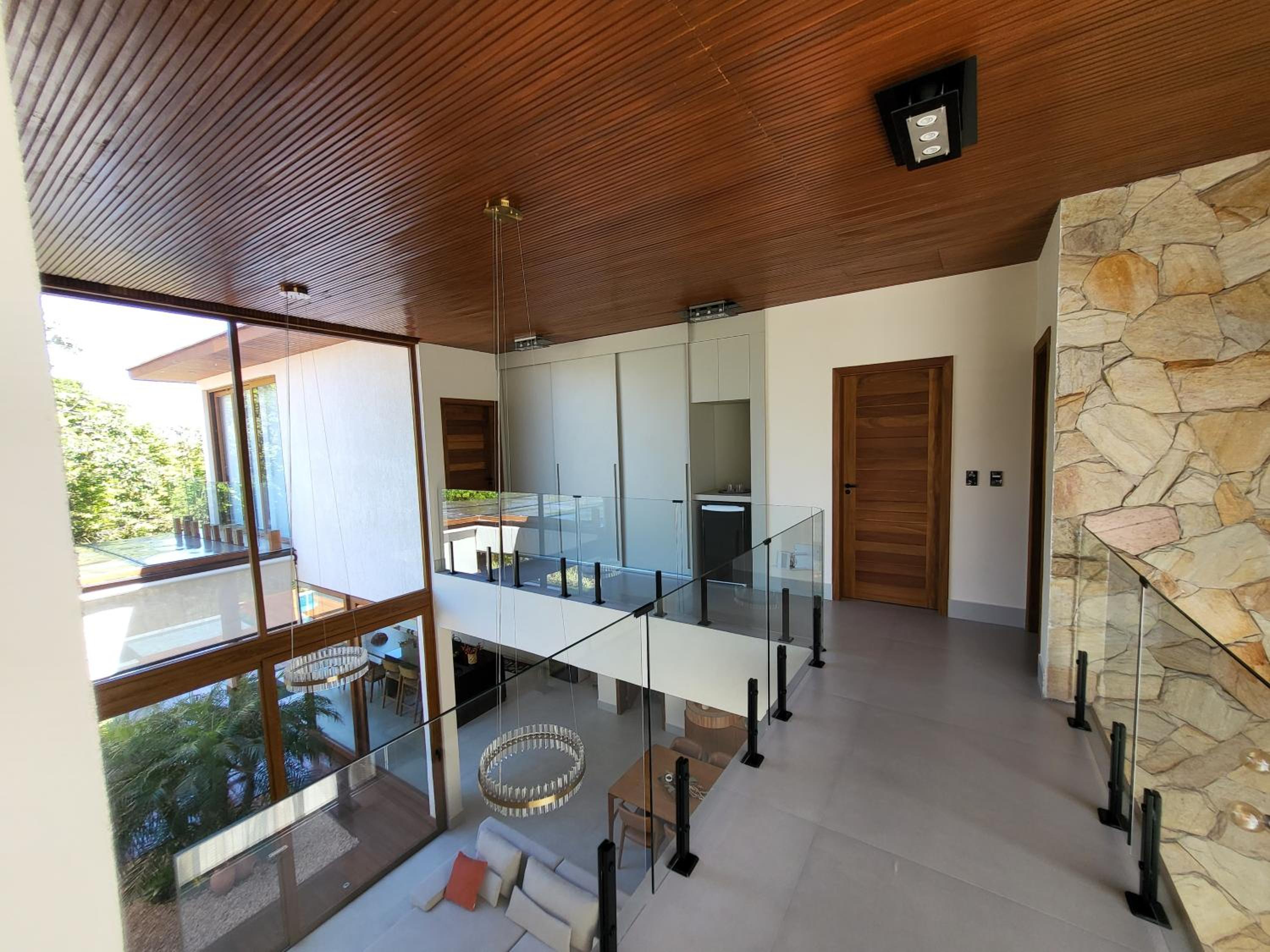 Casa Ofir - Alto Padrão