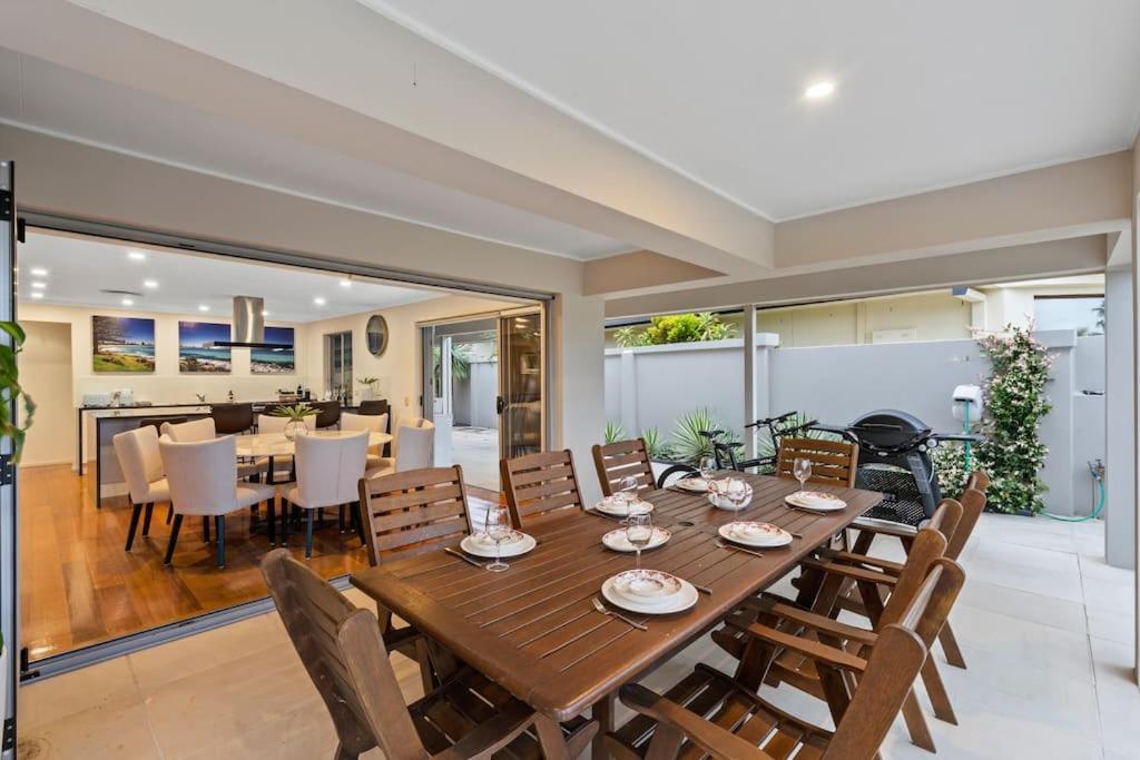 Sorrento Waterfront Retreat & Pool