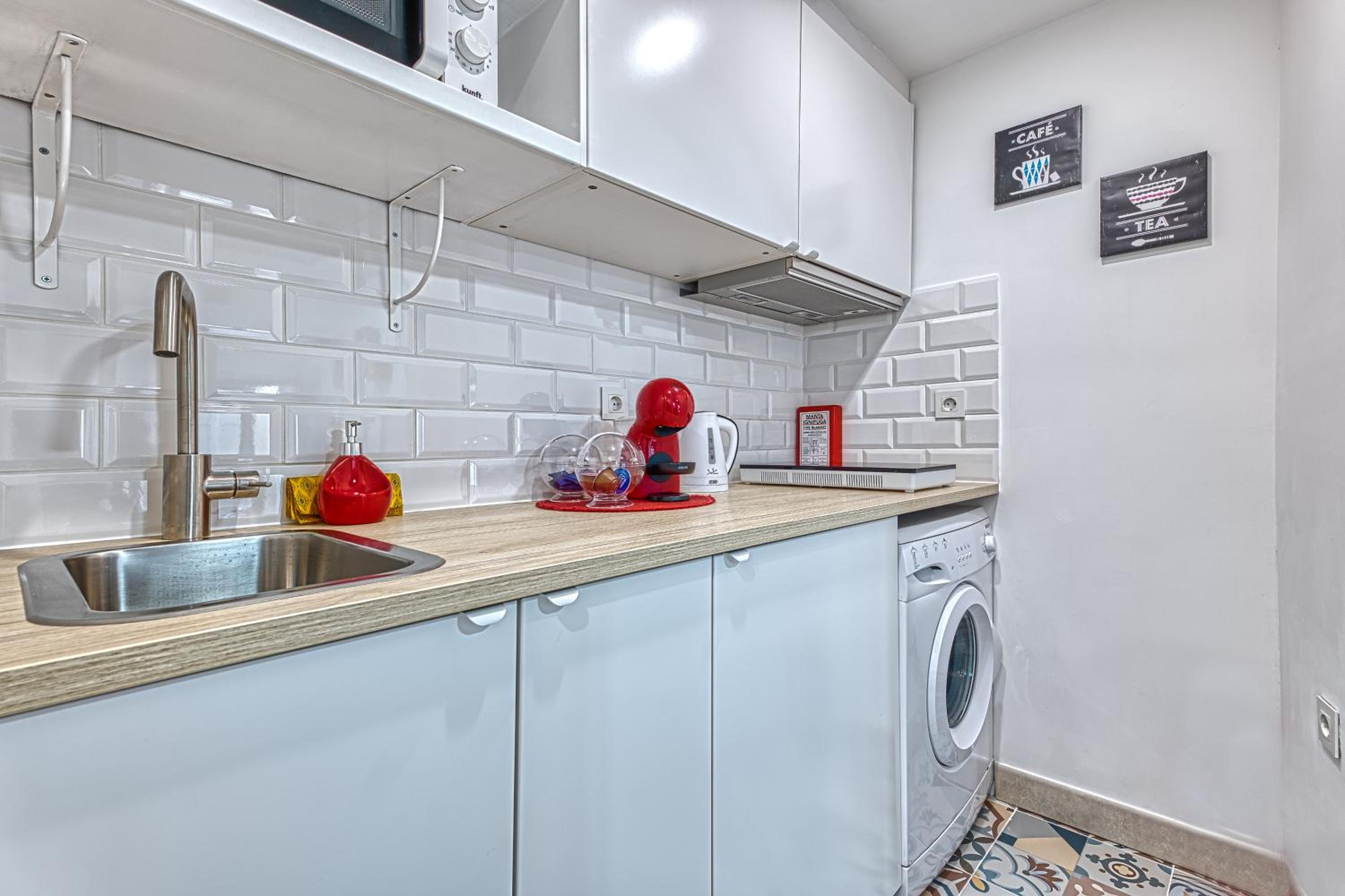 Alfama Rose Apartment view 4