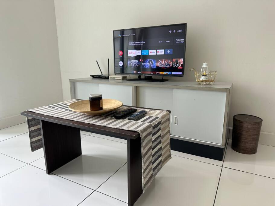 Platino 2BR ParadigmMall Netflix By STAY