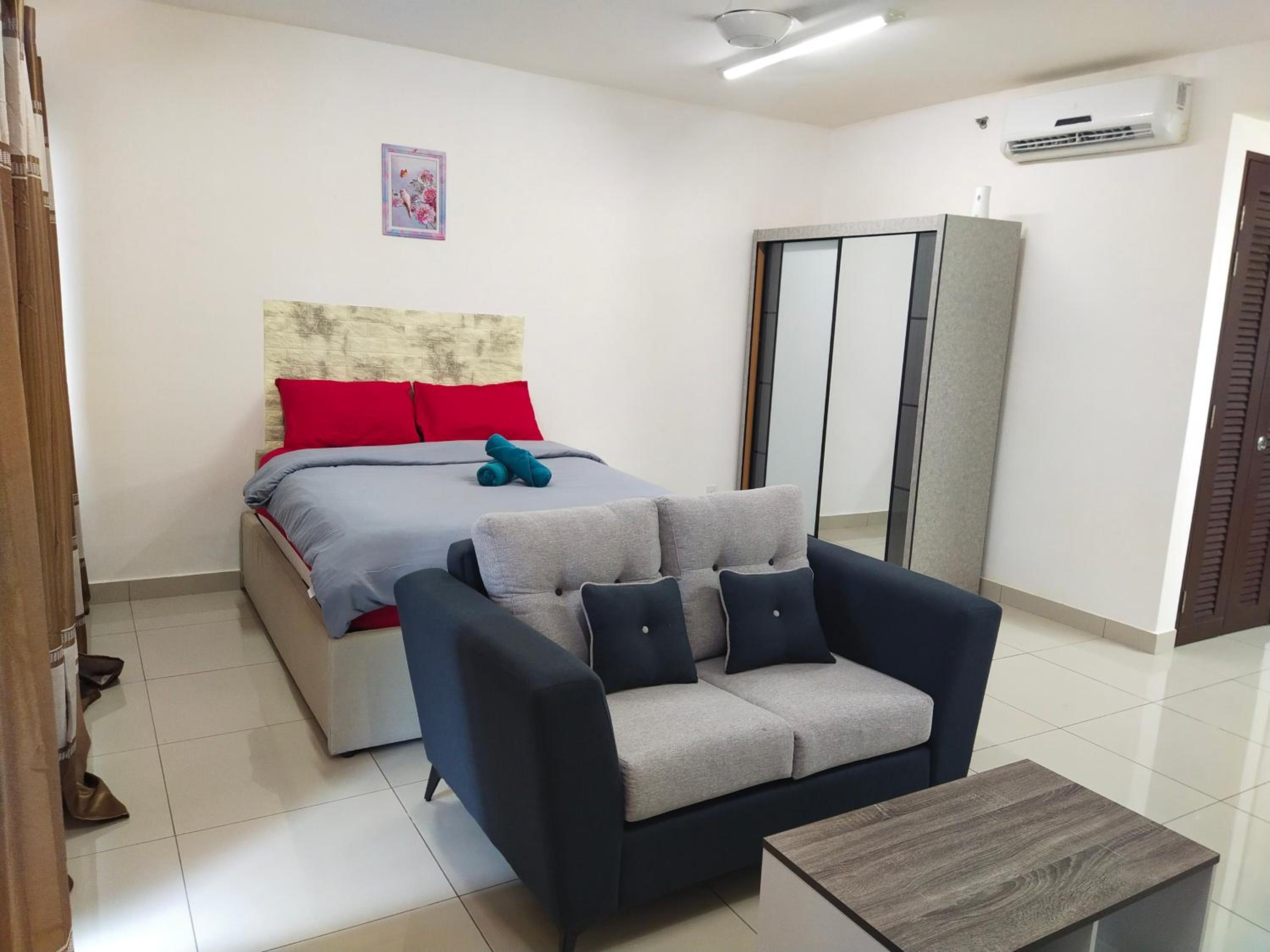 TREFOIL@SETIA CITY, STUDIO UNIT,HOMESTAY photo 6