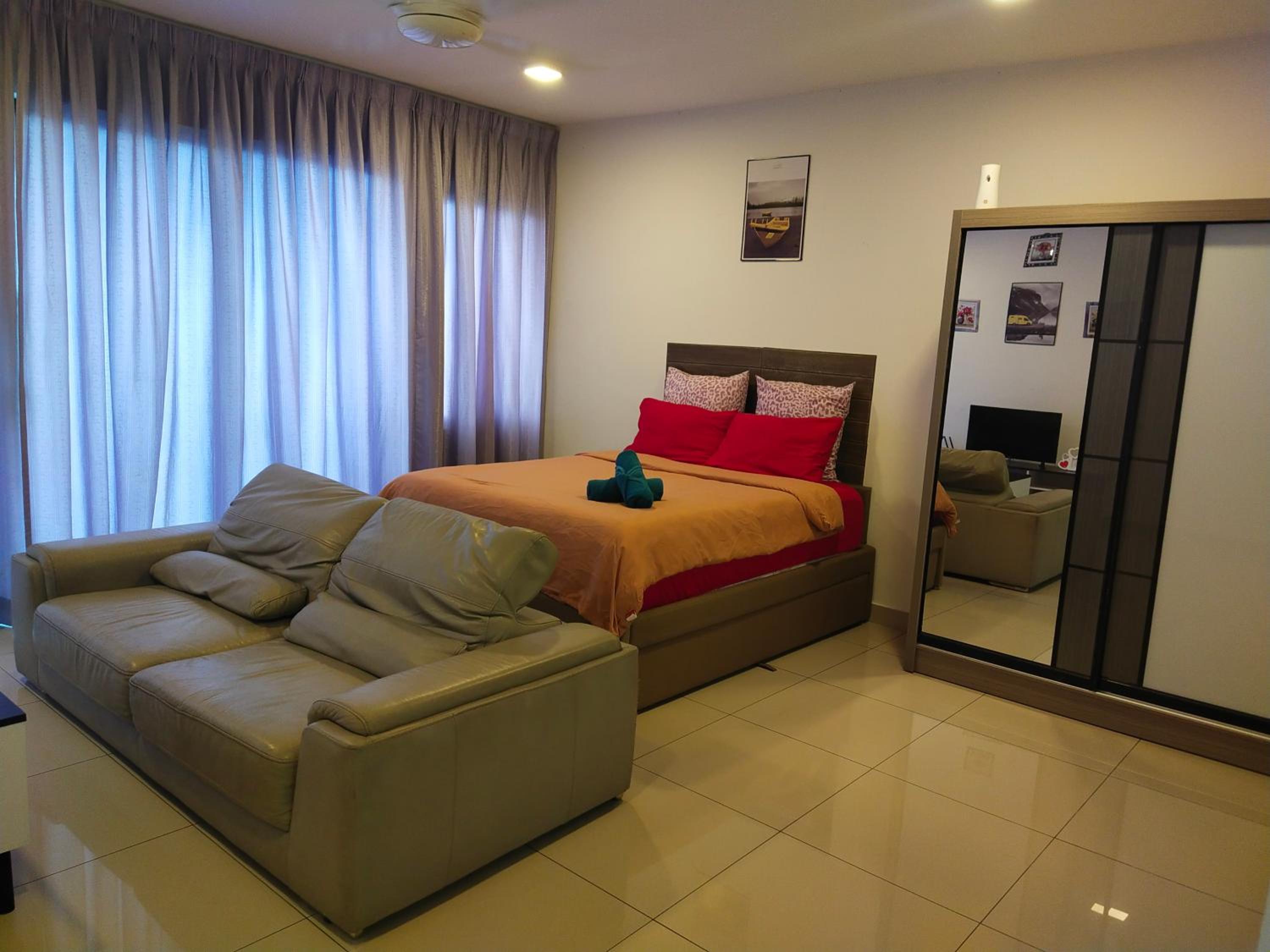 TREFOIL@SETIA CITY, STUDIO UNIT,HOMESTAY photo 8