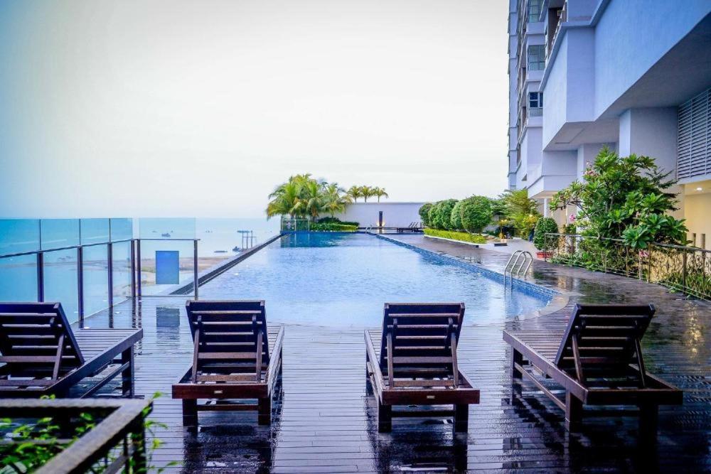 Studio Unit with Seaview & Wifi photo 1
