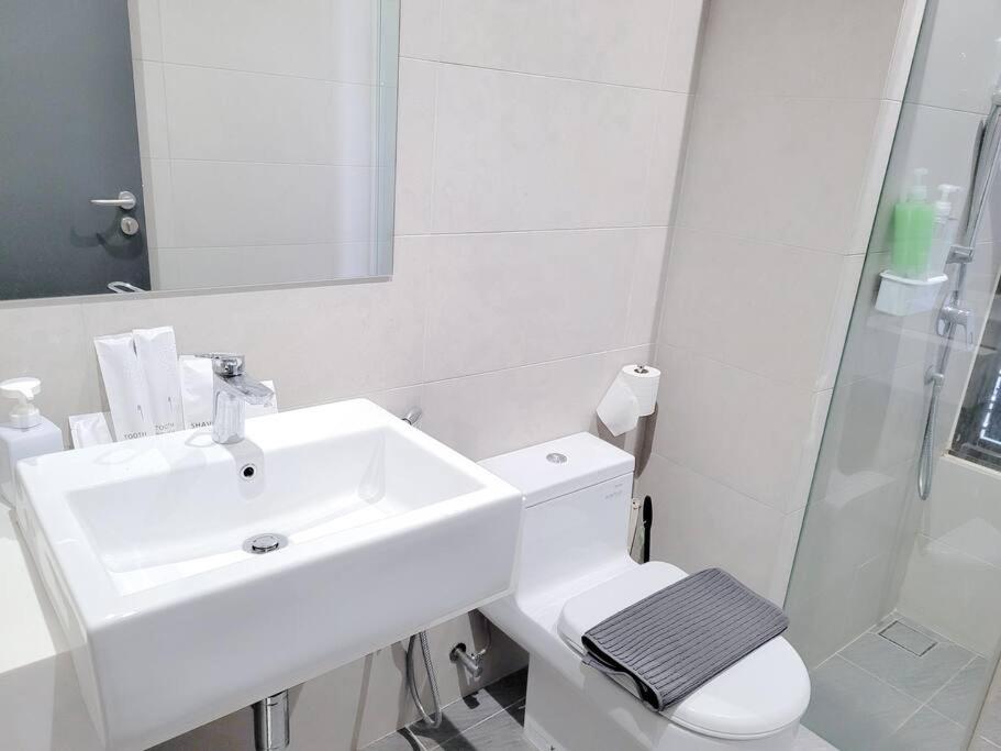 8 Kia Peng Residence Kuala Lumpur, Pavillion by Scape Stay