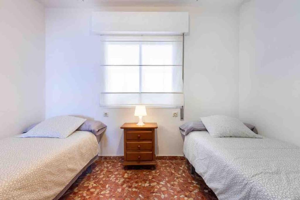 apartamento cala del moral pegado al mar