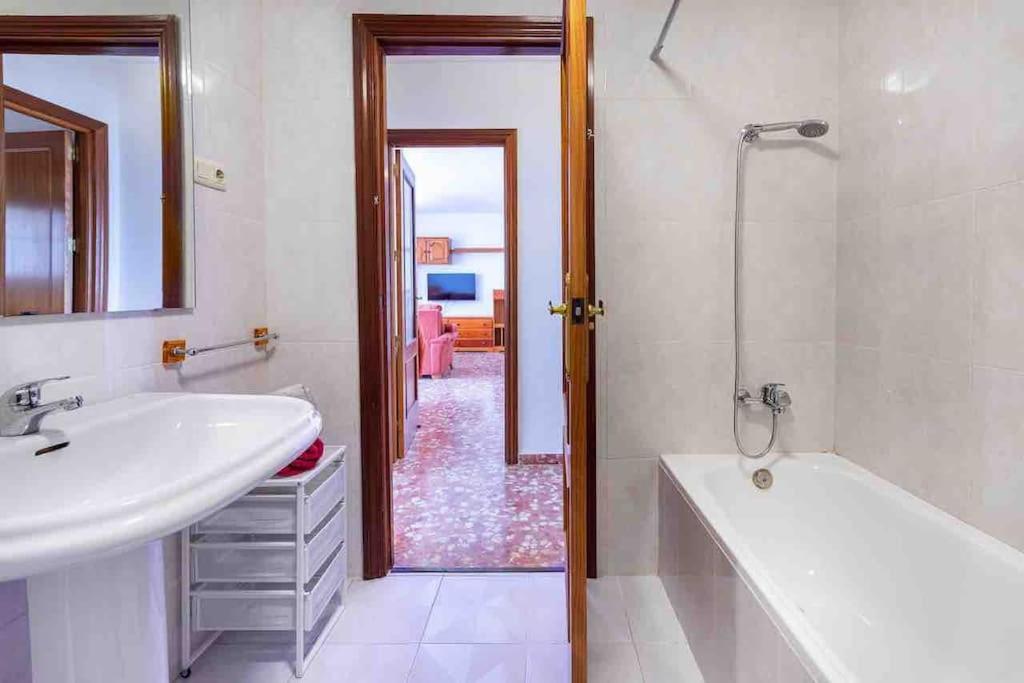 apartamento cala del moral pegado al mar