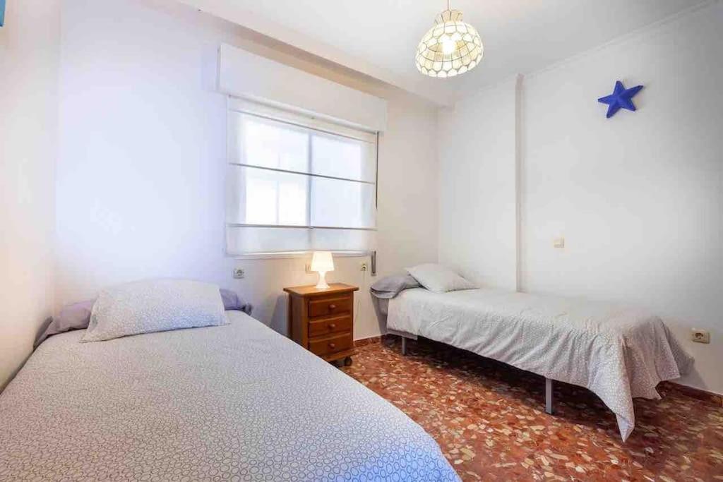 apartamento cala del moral pegado al mar