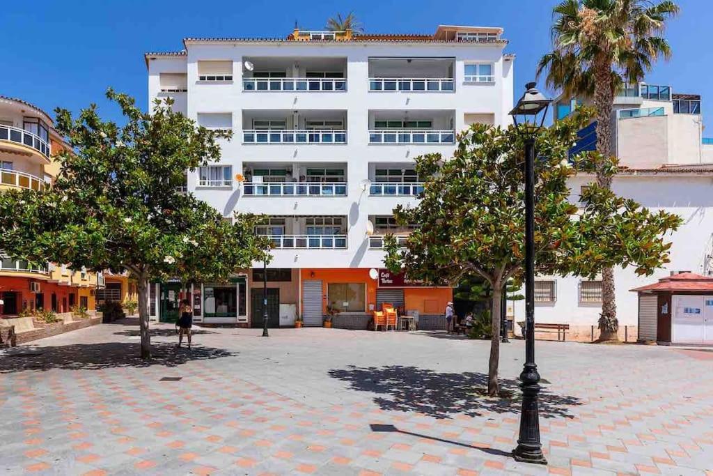 apartamento cala del moral pegado al mar