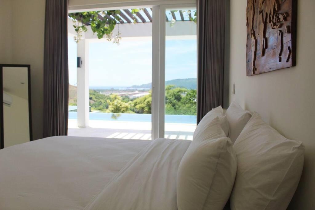 Luxury Villa Ocean View Sunset View Mandalika Circuit View view 2