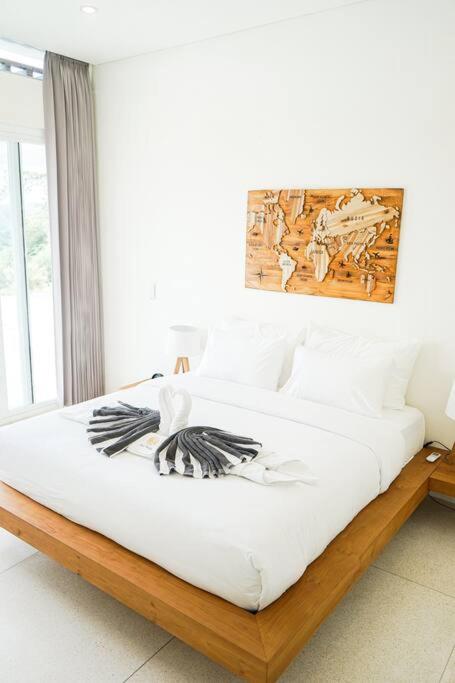 Luxury Villa Ocean View Sunset View Mandalika Circuit View view 4