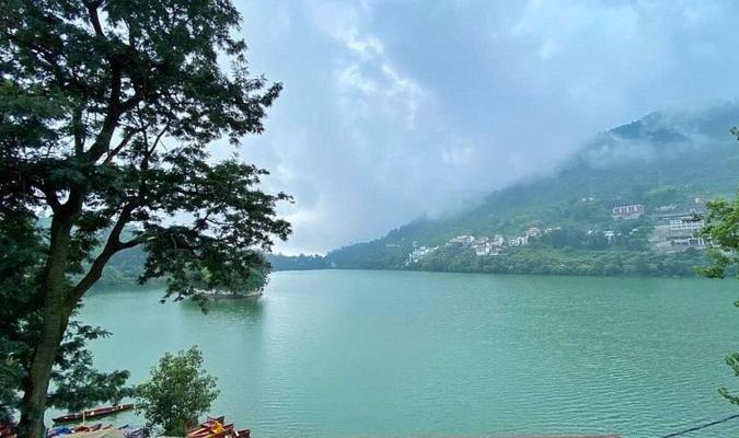 LivingStone Bhimtal Lodge view 2