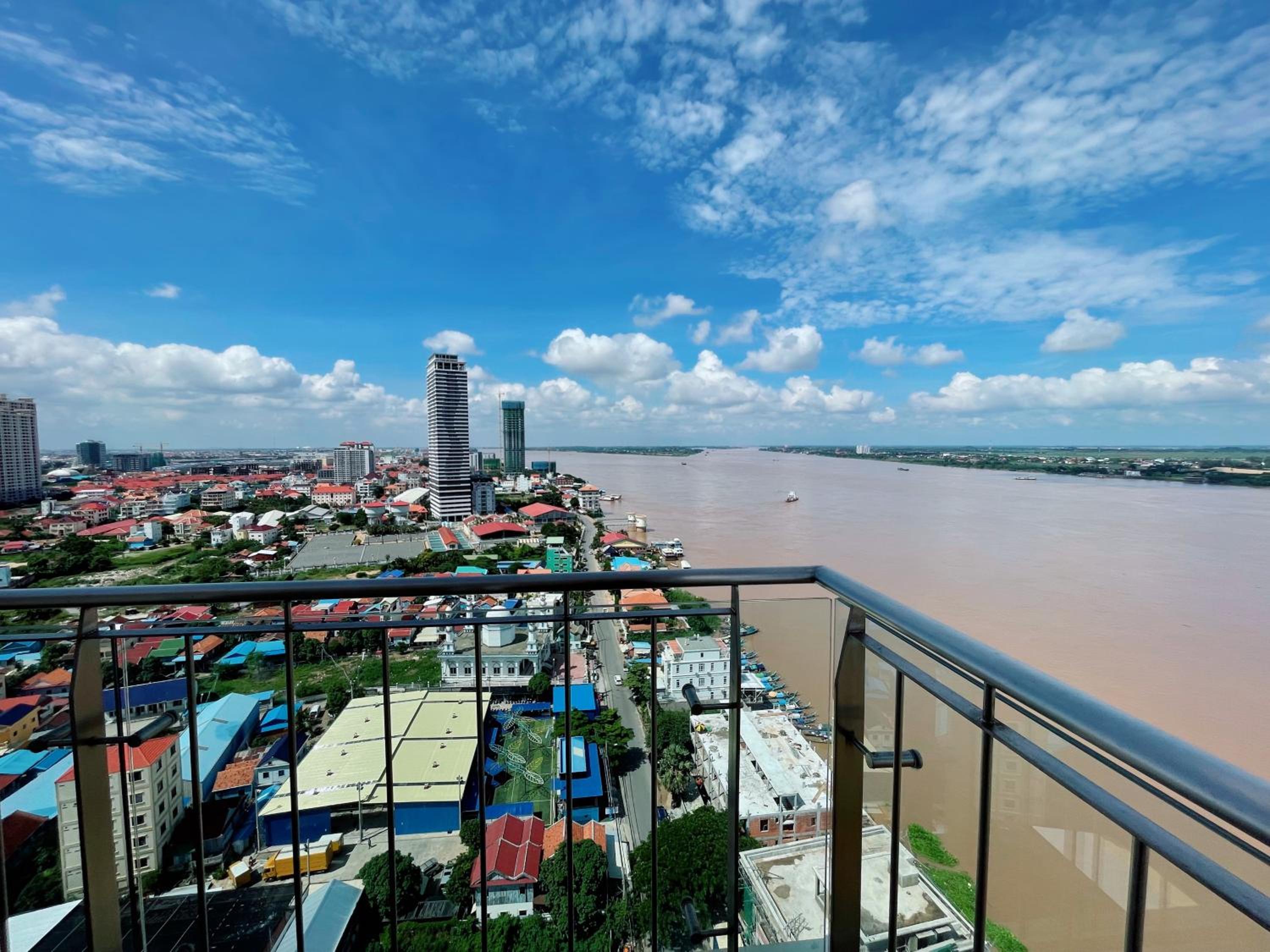 Infinity 28 Hotel and Residence