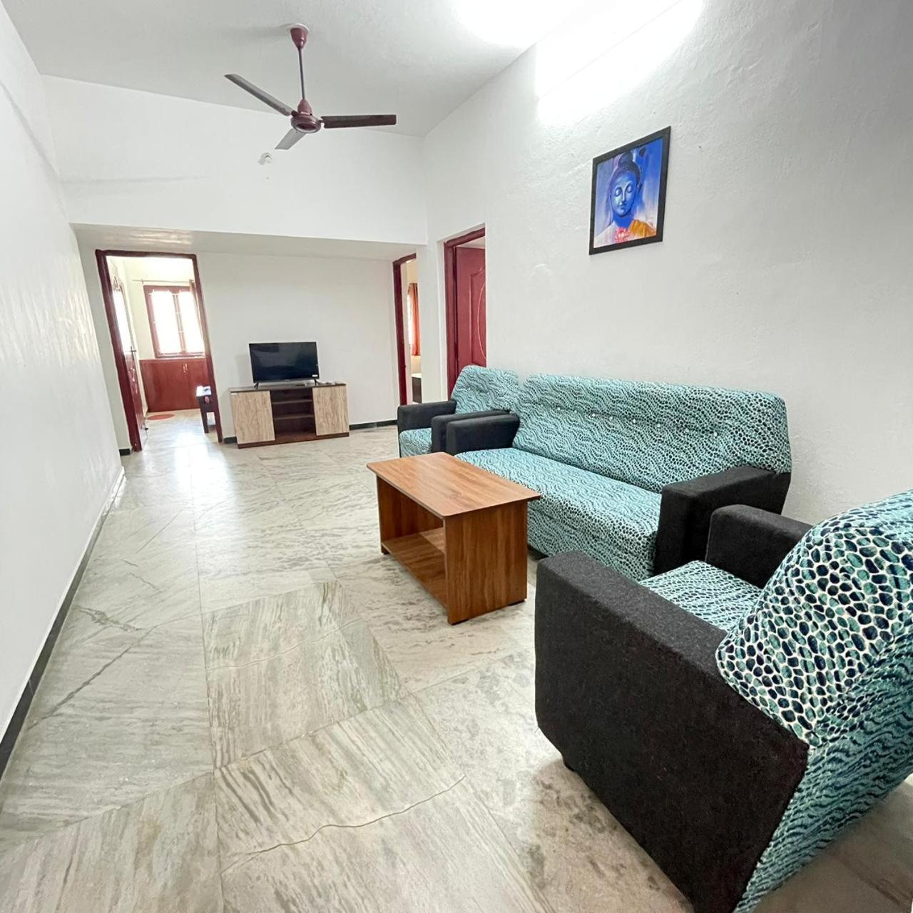 WHITE HOUSE - 3BHK Elegant Apartment view 4