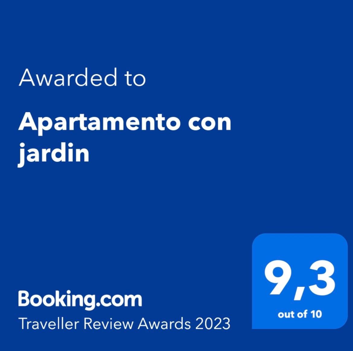 Apartamento con jardin