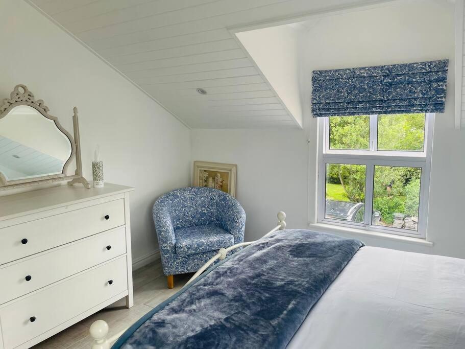 Quaint Gowrie Village Apartment