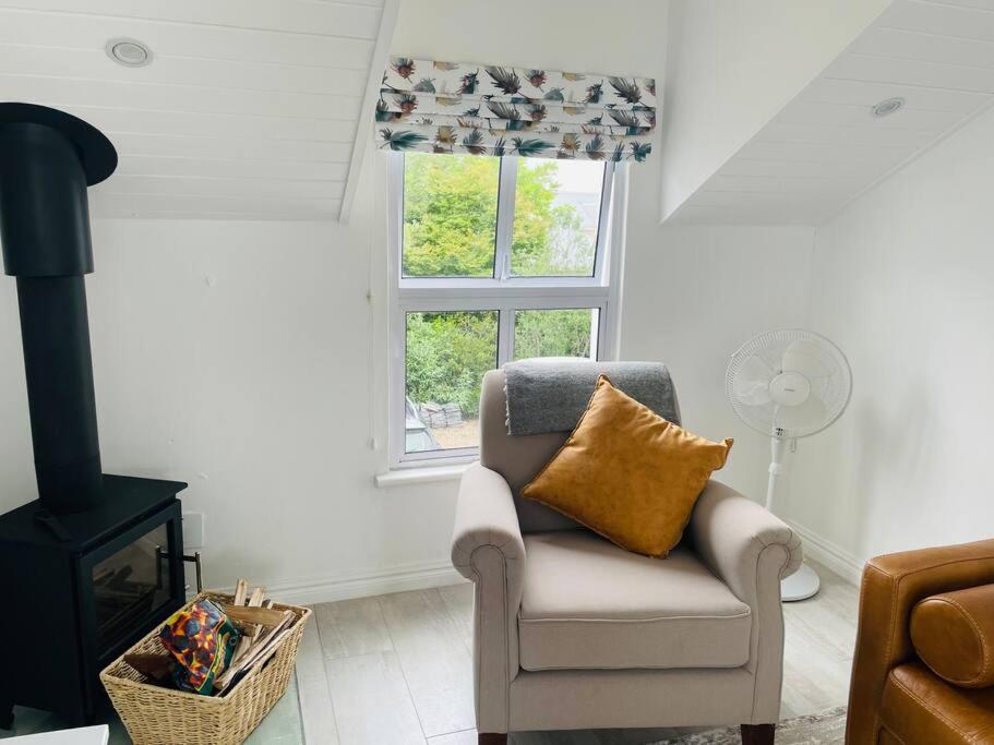 Quaint Gowrie Village Apartment