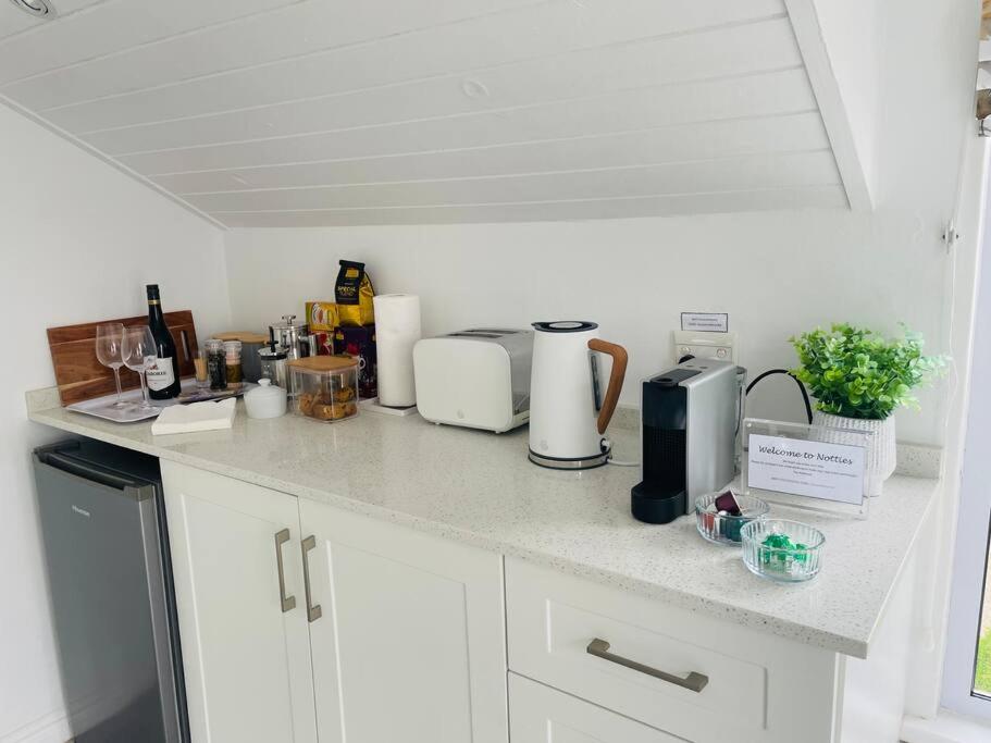 Quaint Gowrie Village Apartment