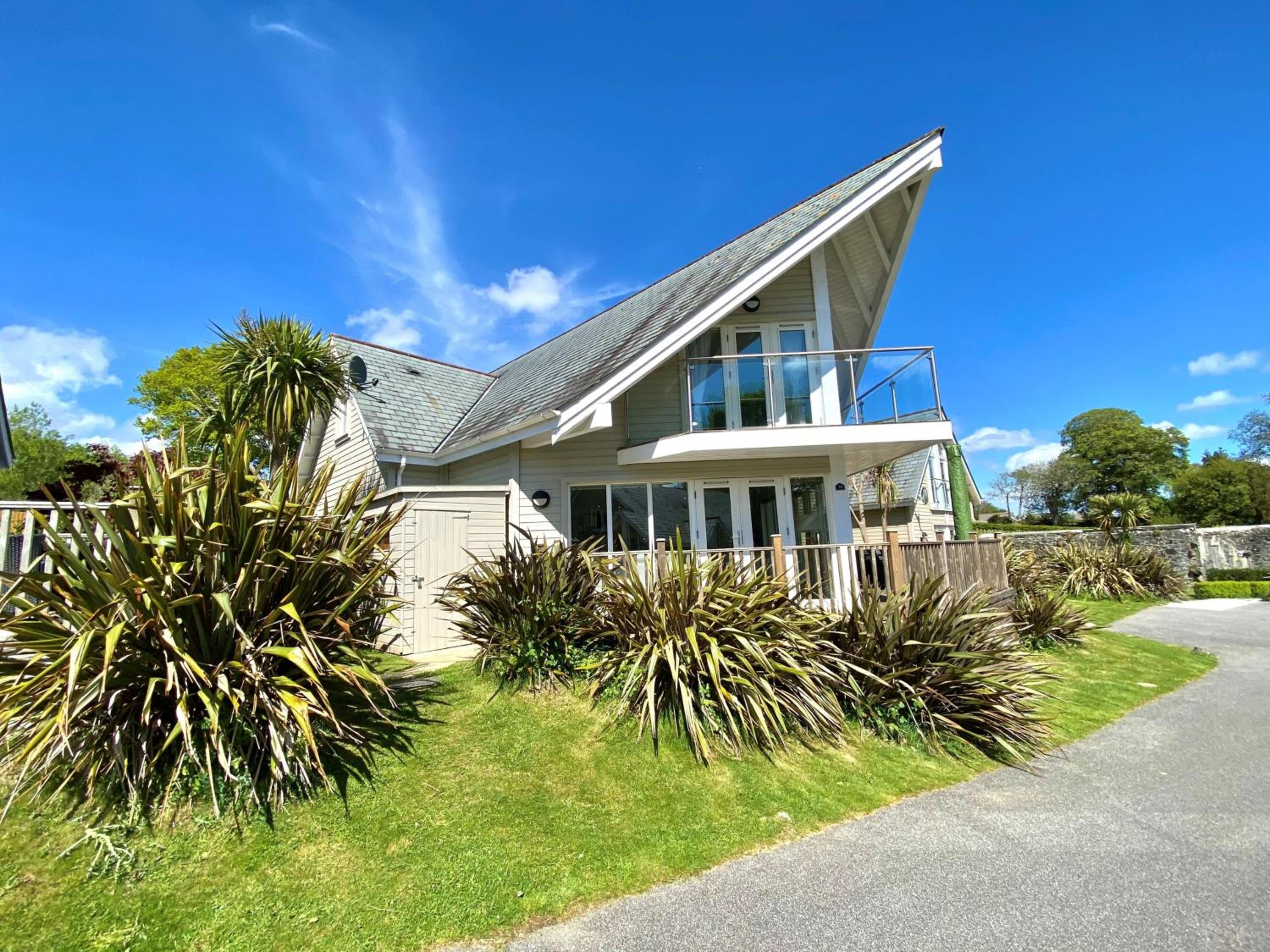 Trewhiddle Retreat V30 by Together Travel - Luxury 4-Bedroom Villa view 2