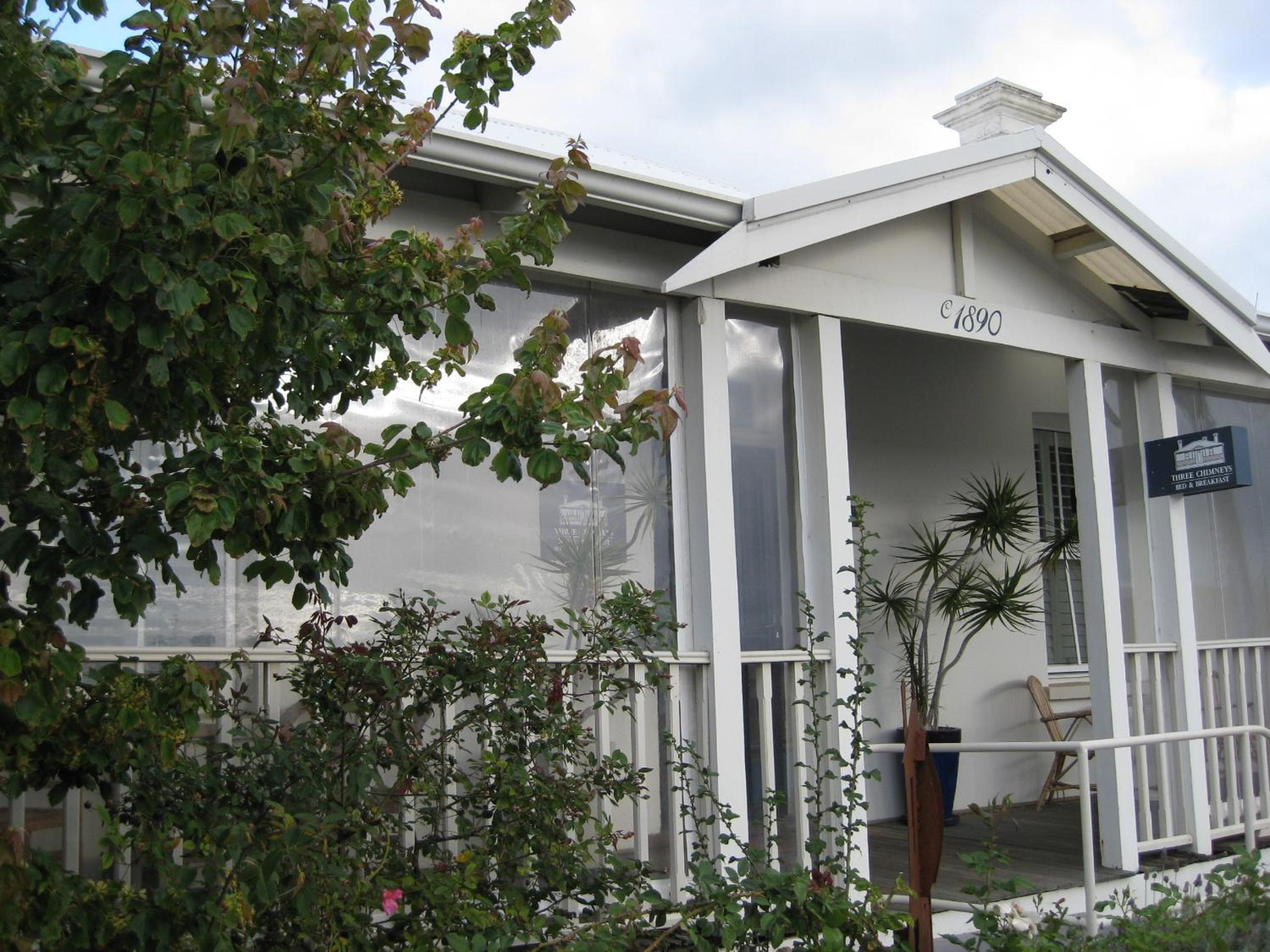 Albany Vacations - Three Chimneys Bed and Breakfast Boutique Guest House - Property Image 1