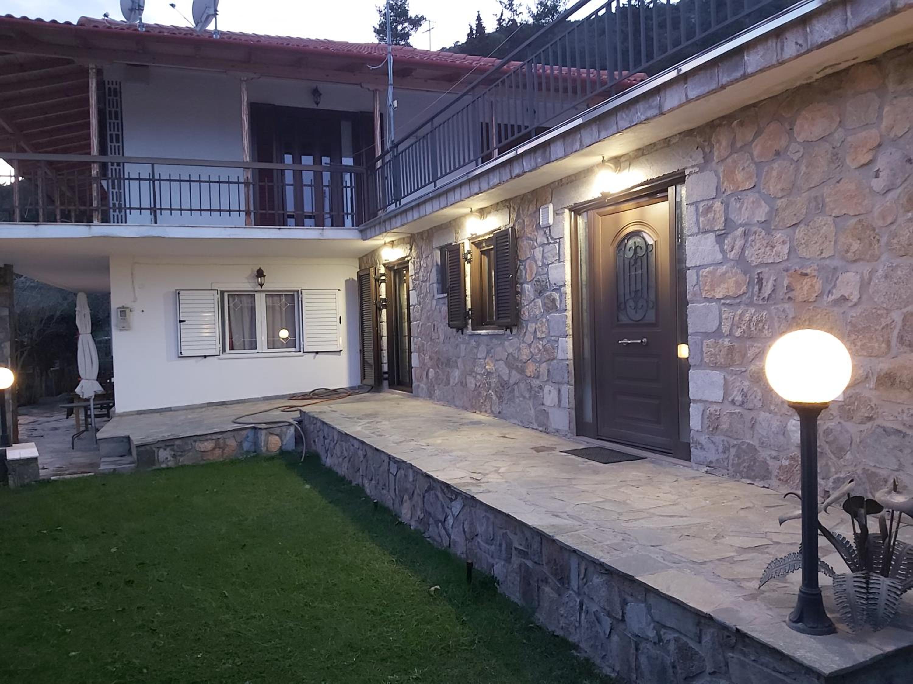 Stymfalia stone house