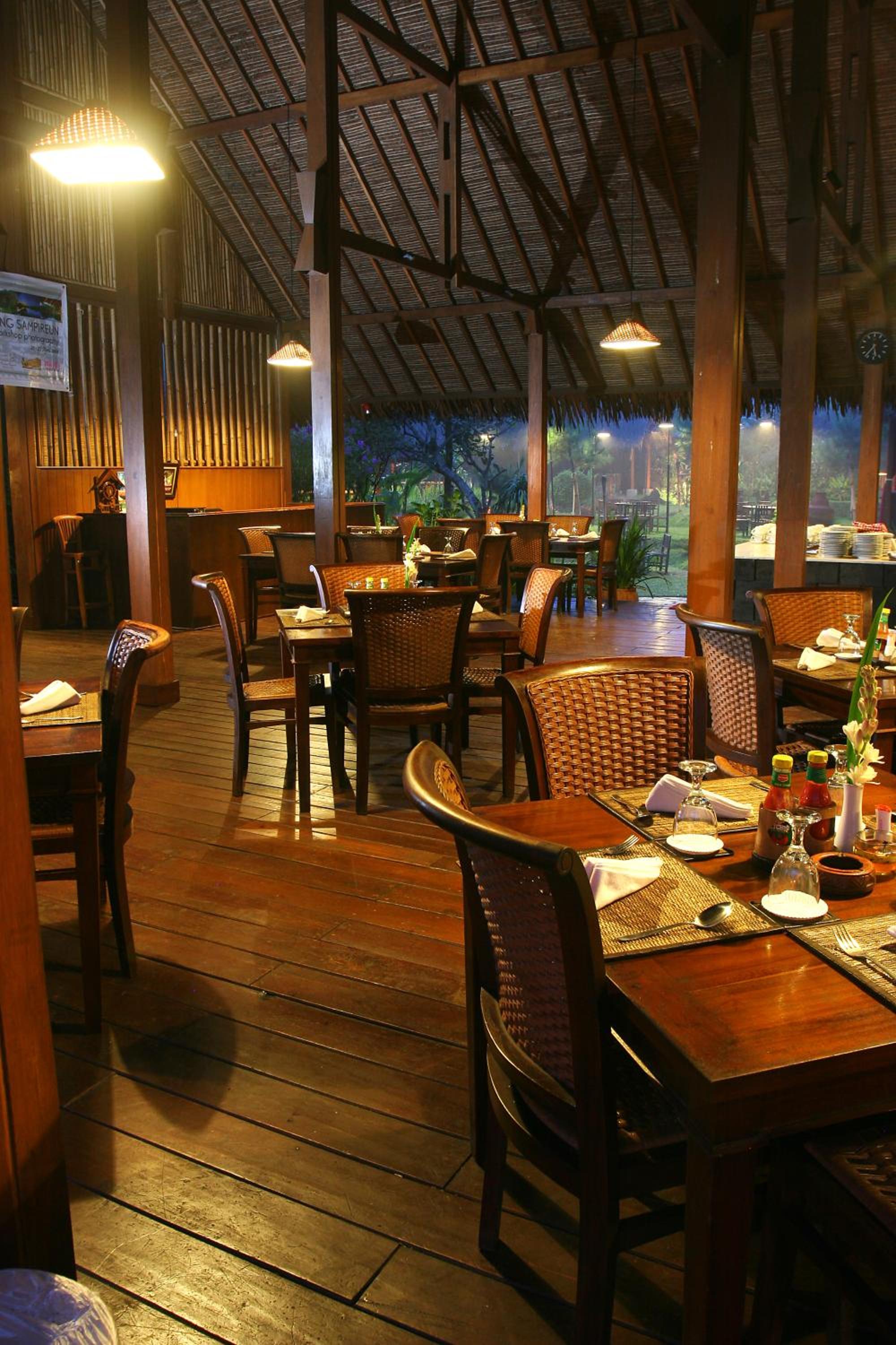 Kampung Sampireun Resort & Spa