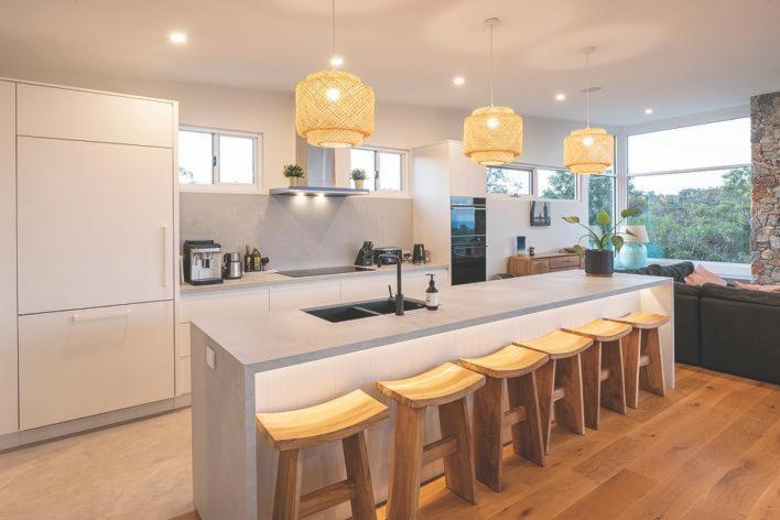 Stunning coastal home 5 bed amazing ocean views
