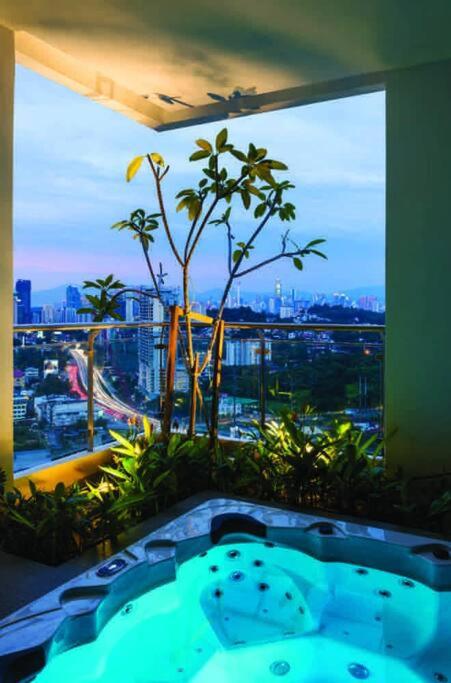 Mid Valley - Vivo Residence Center Of KL 6-8Pax