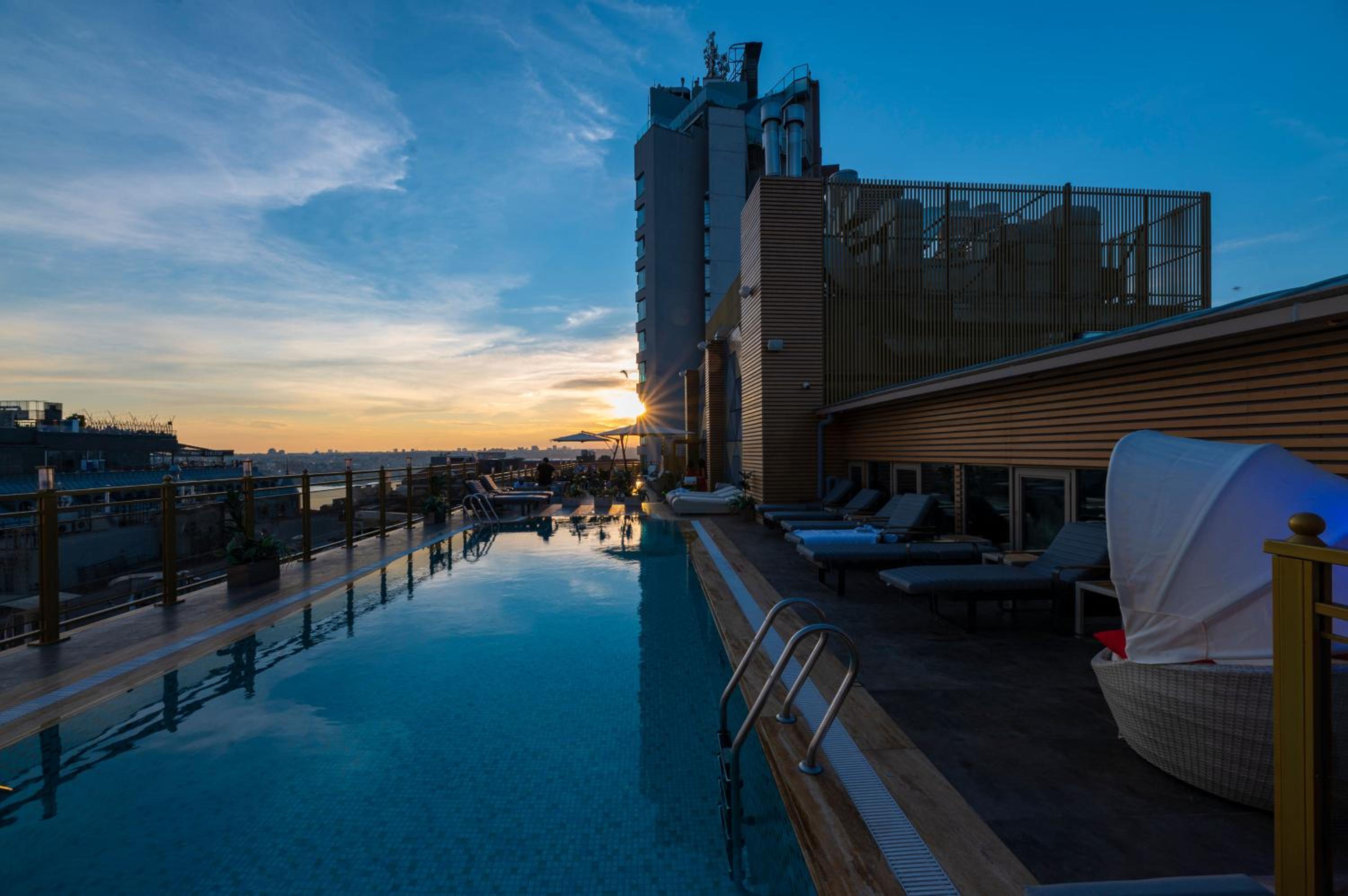 Ramada By Wyndham Istanbul Pera Taksim - Image 211