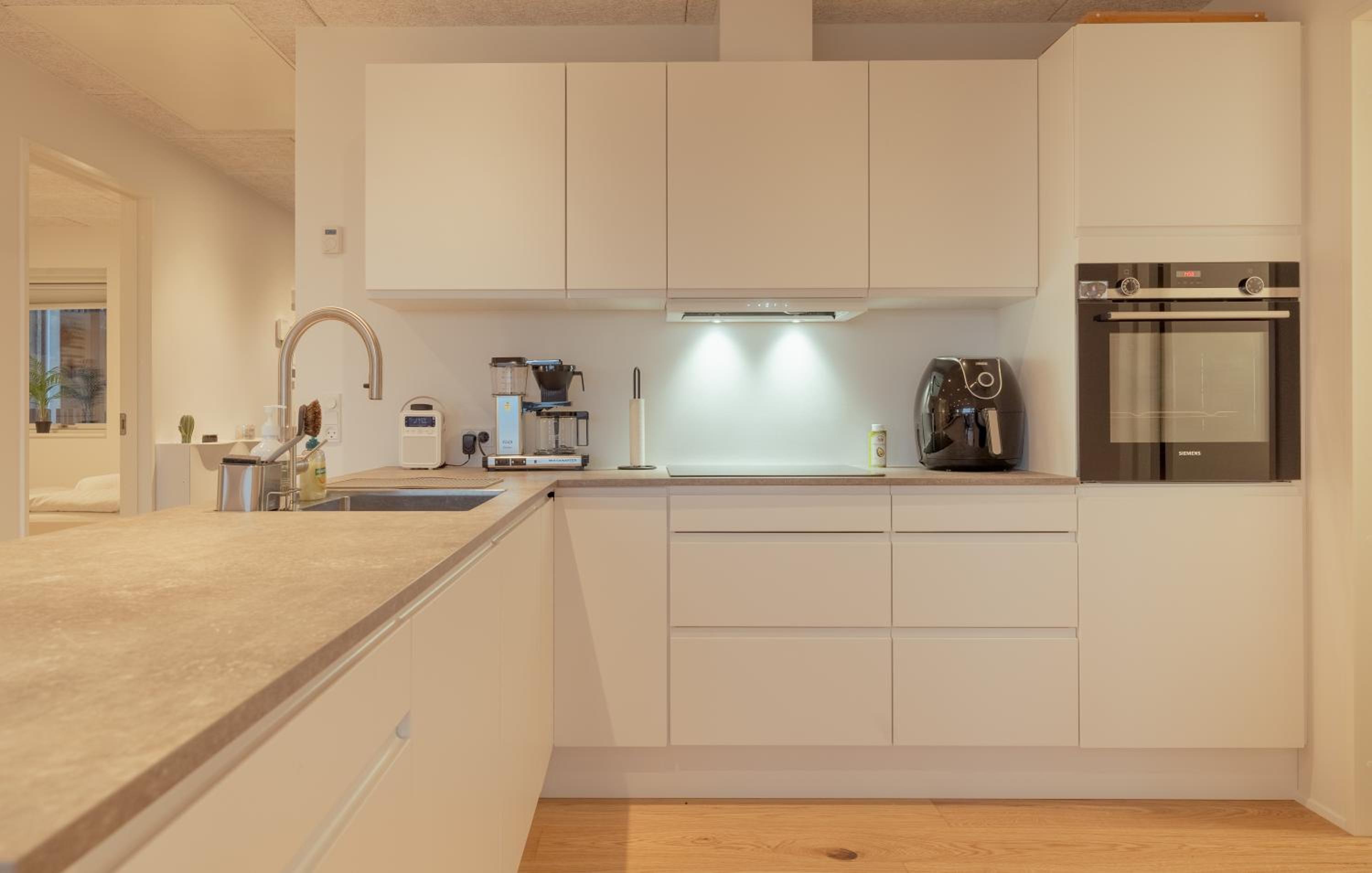 Bright 2BR apartment, great view view 2