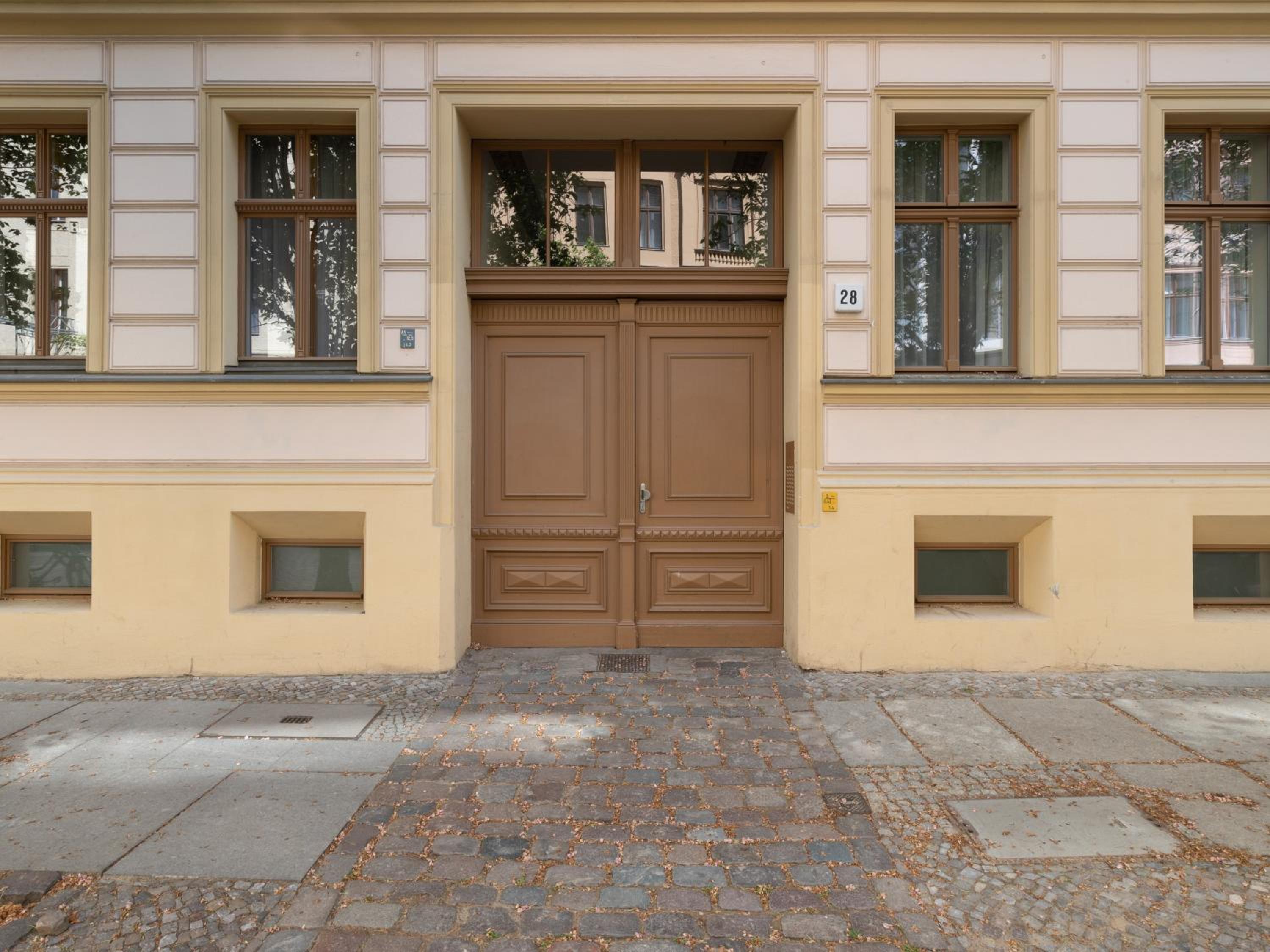 Schoenhouse City Street