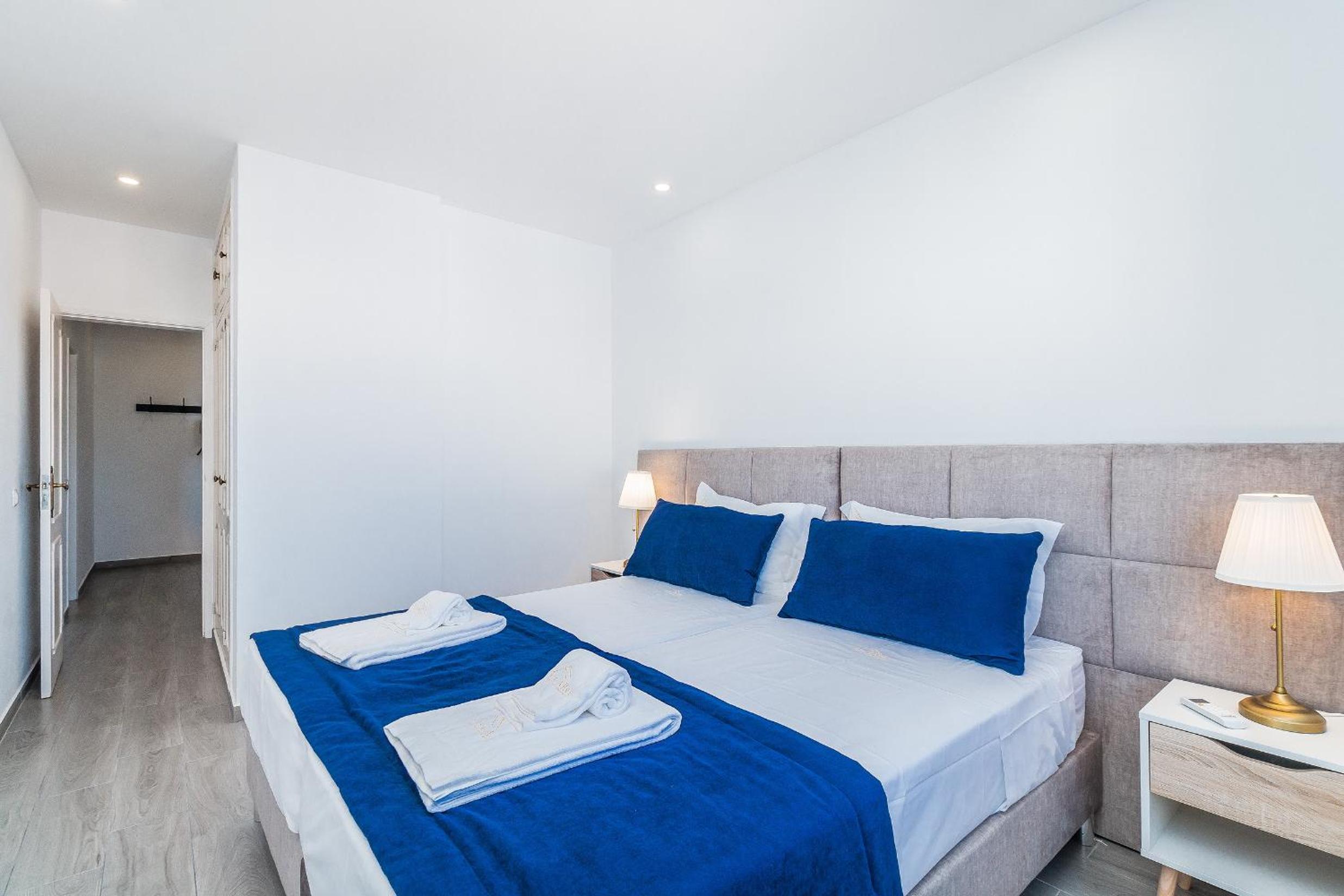 Algarve Golden Properties: Pedras Brancas Praia da Luz view 2