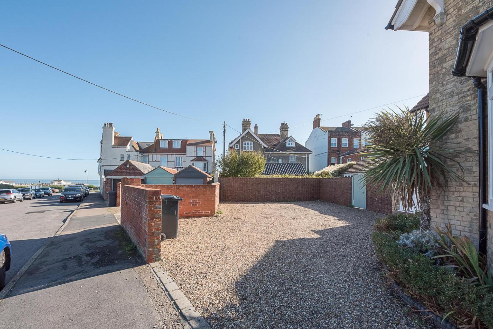 The White House, Southwold