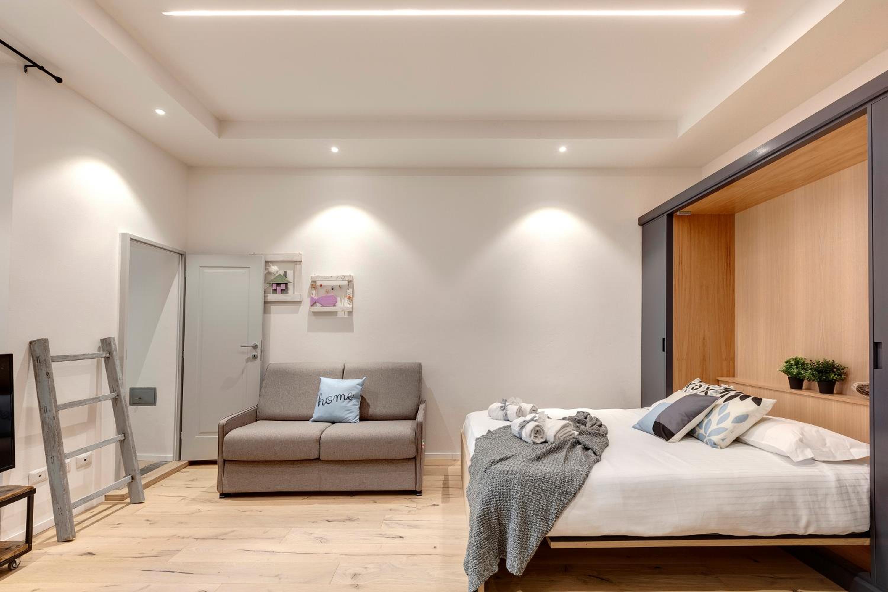 Isidora Apartment by Mamo Florence
