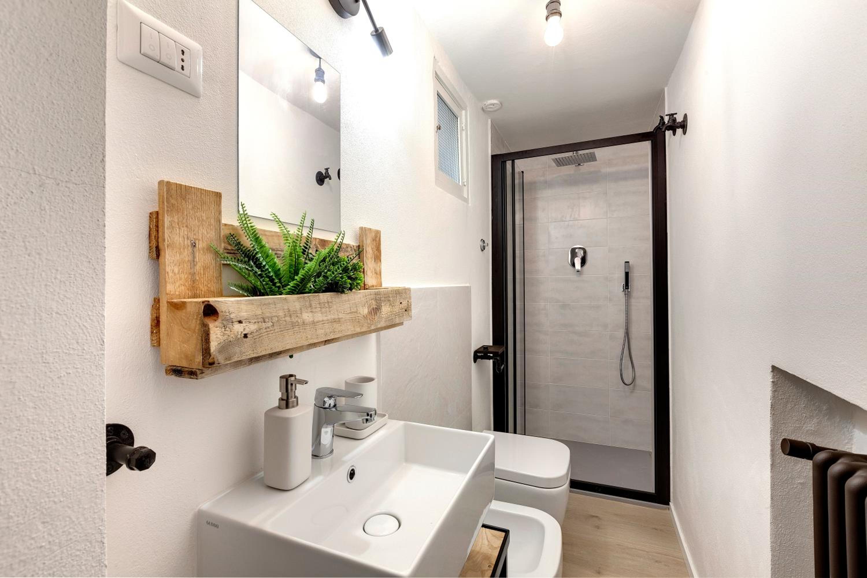 Isidora Apartment by Mamo Florence