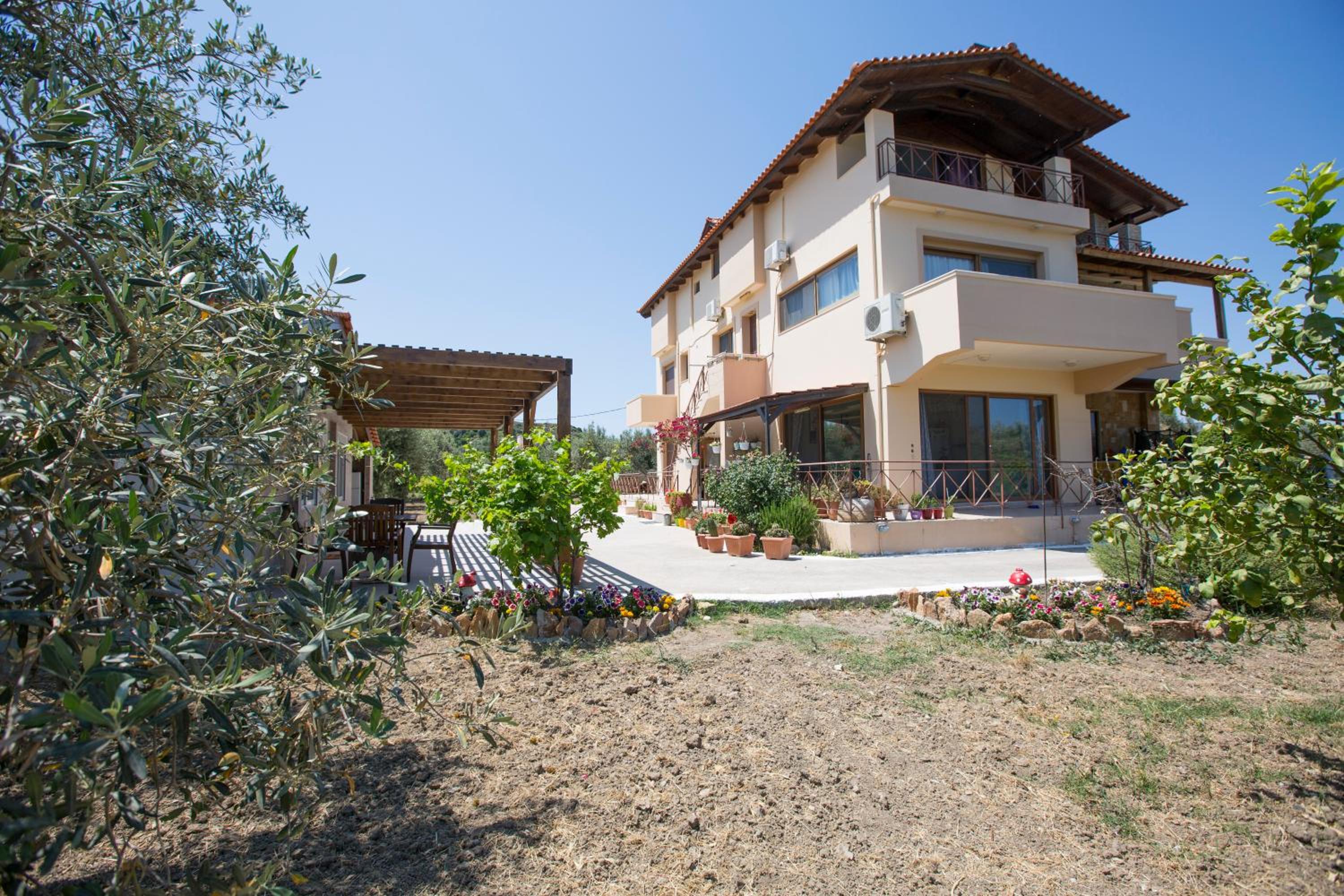 Serenity Sea-View Home view 2