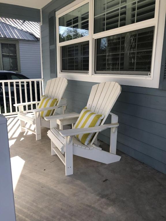 Modern, Upscale, and New Blue Bungalow in the heart of Downtown St Augustine view 3
