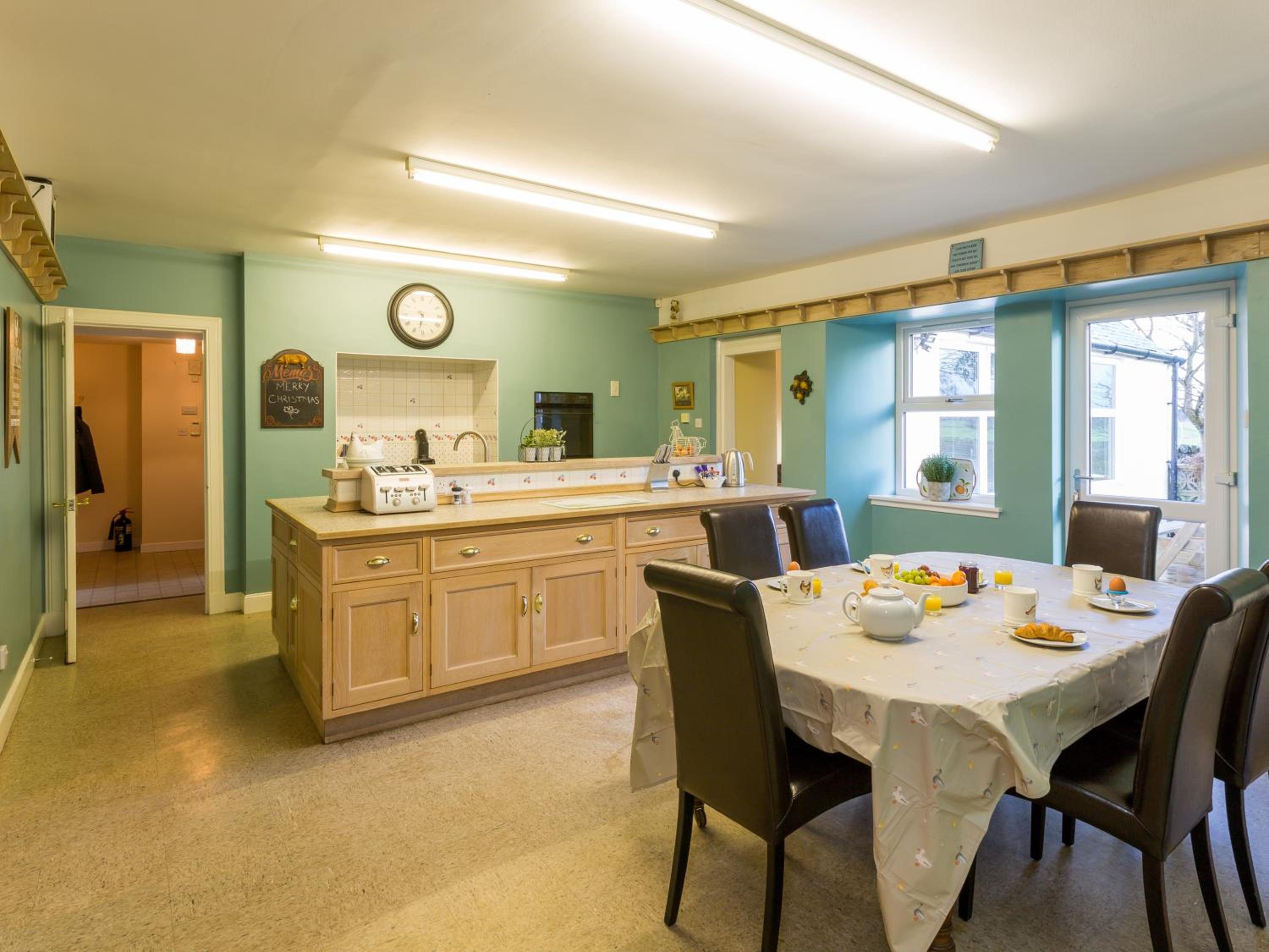 Vicarsford Farmhouse view 3
