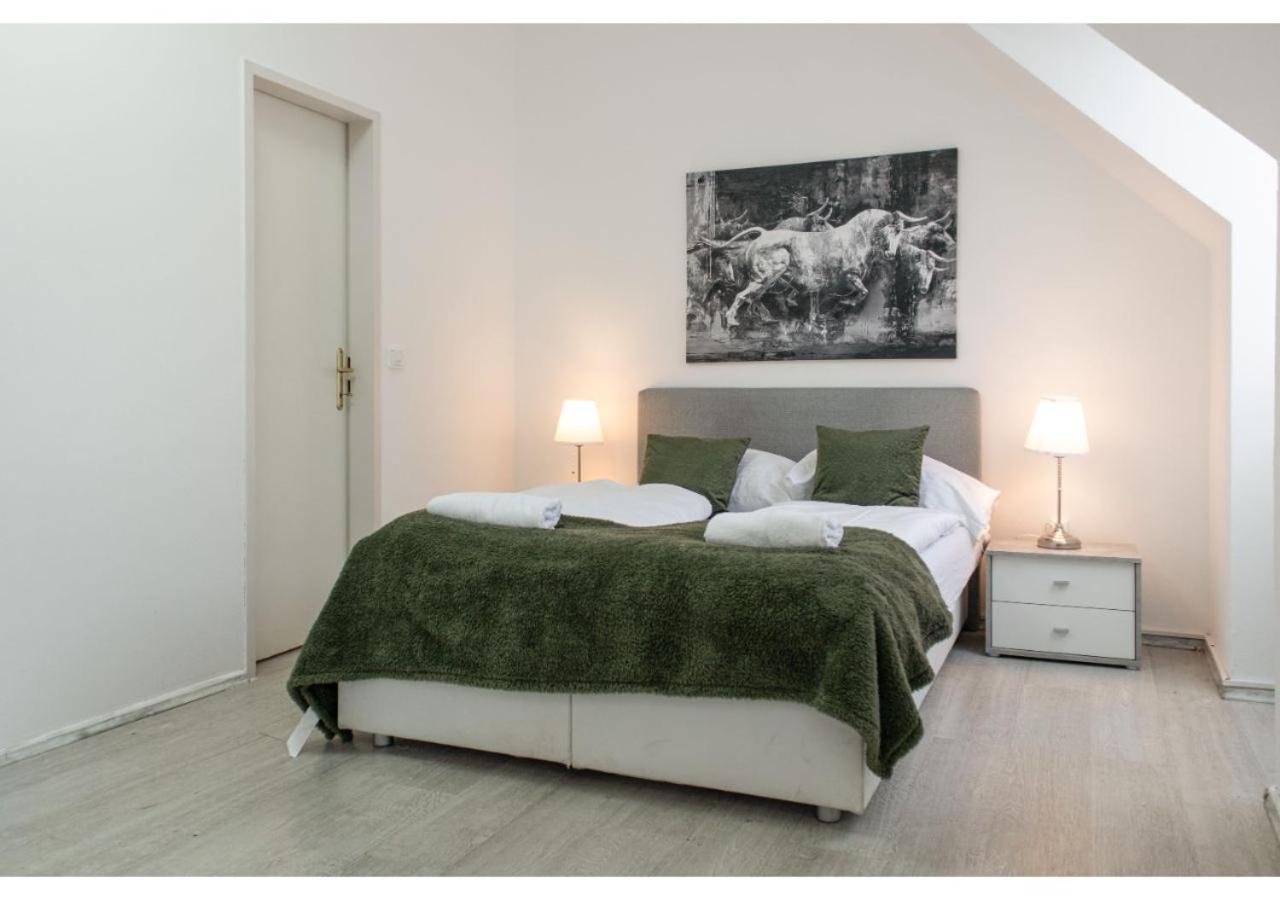 Homely 3BR Apt.- Perfect for families and groups